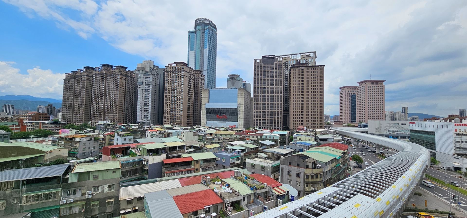 房市交易情報/永慶房屋:新北買大樓「屋齡換空間」!同坪數新舊屋價差最高逾7百萬 最親民不用千萬即可入主