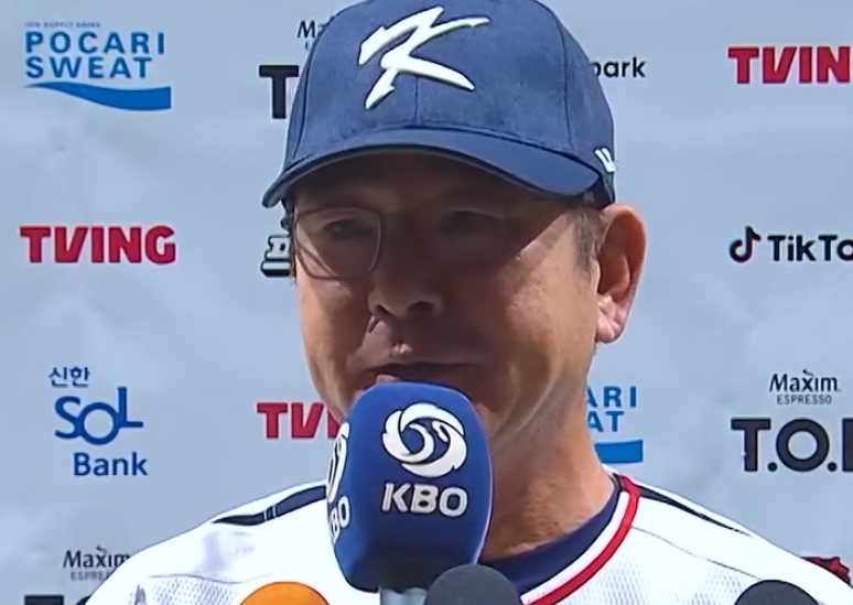 韓國12強總教練柳仲逸4日大爆家醜，指控前媳婦和高三學生多次上賓館開房，還帶1歲的孩子到現場。（翻攝自IG @kbo.official）