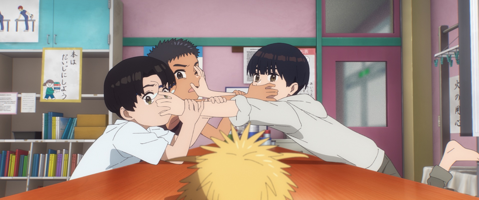 動畫電影《心之觸碰。》描寫三位少年與奇妙可愛的生物「芙雷嚕」之間的友情與愛情故事。（台北双喜電影提供）