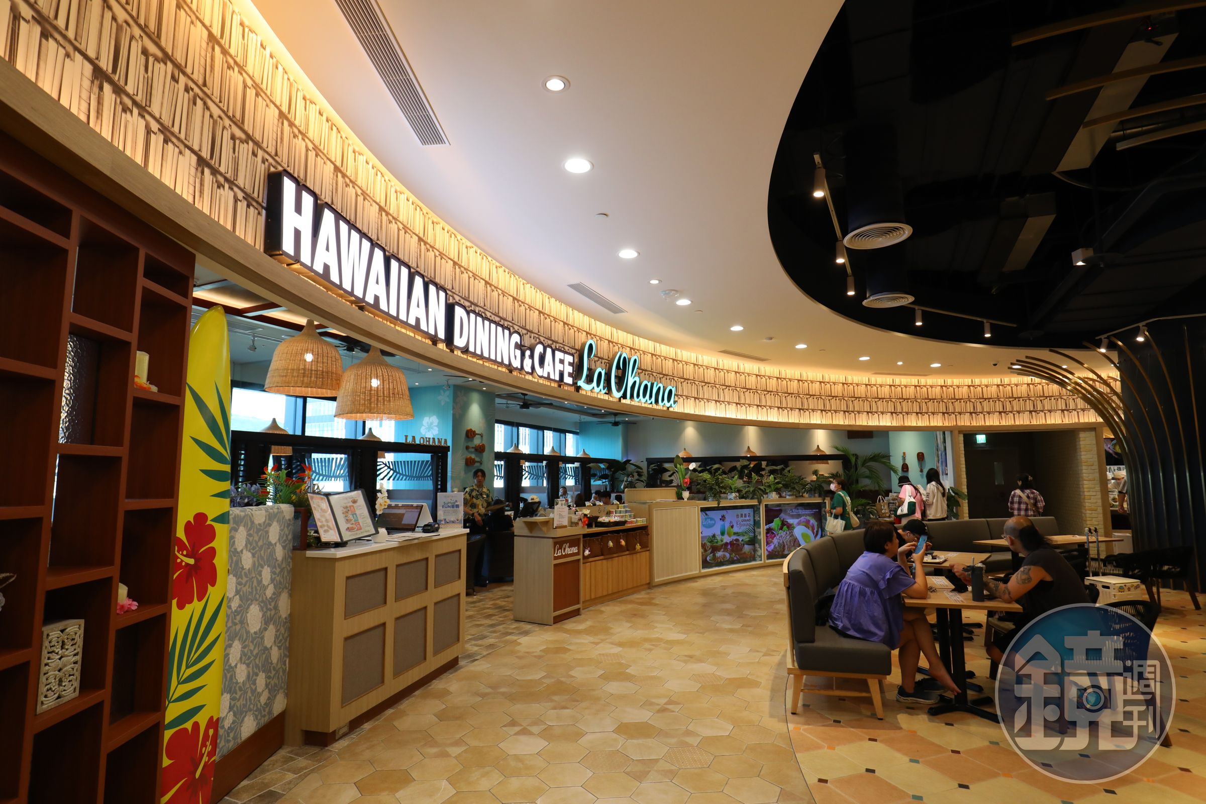 「La Ohana」是來自日本的夏威夷料理品牌，目前在日本共有23間分店，台灣首號店就位在LaLaport南港。