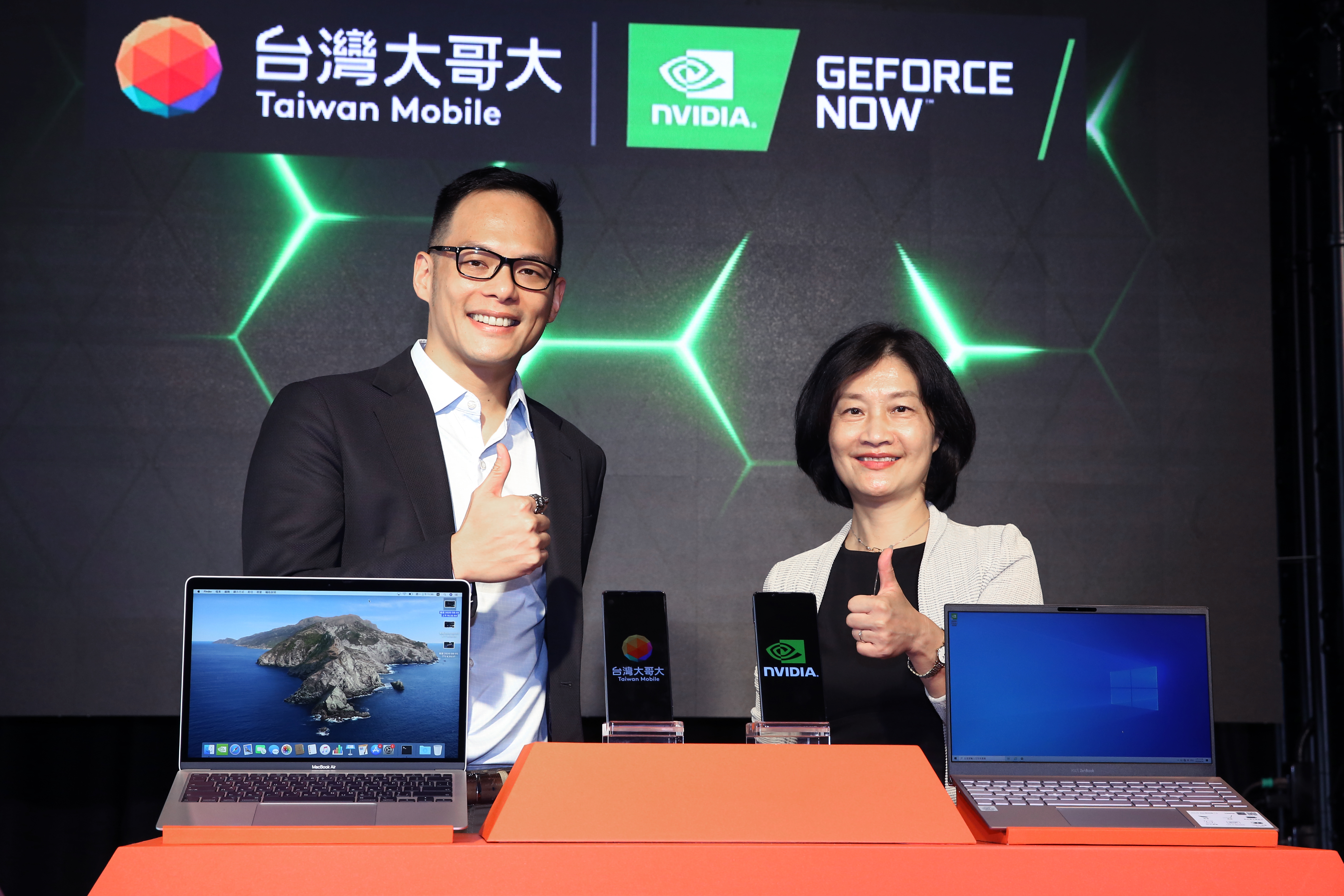 台灣大哥大攜手輝達推出「GeForce NOW聯盟 Taiwan Mobile」雲端遊戲服務，當（2020）年還雙方還舉行發表會對外宣布好消息。