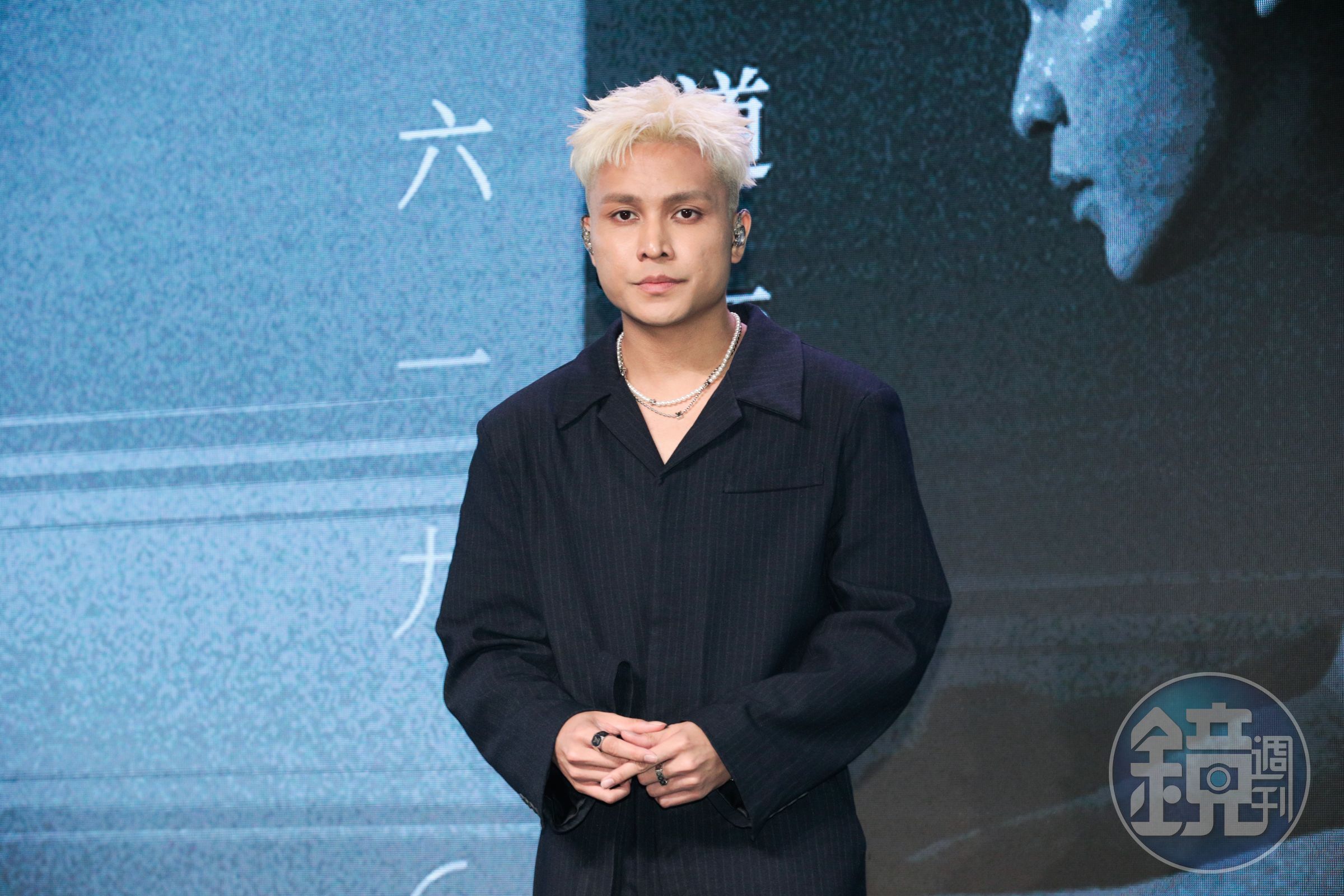 27歲大馬歌手菲道爾以〈阿拉斯加海灣〉及〈在加納共和國離婚〉等歌爆紅。