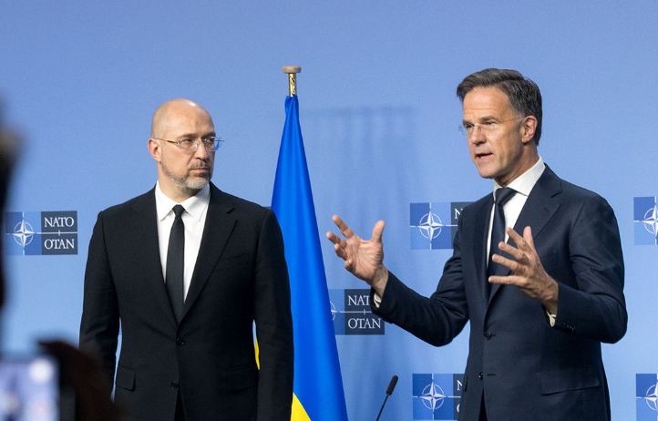 北約祕書長呂特（右）示警，若中國攻擊台灣，恐讓普丁對北約採取行動。（取自北約臉書）