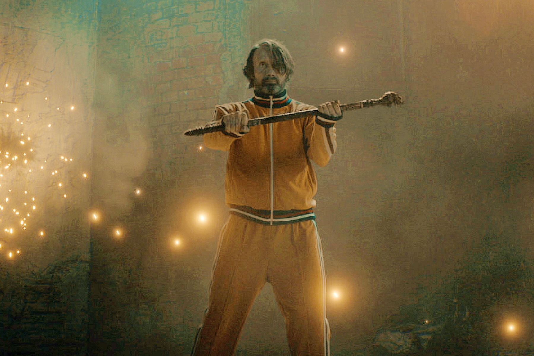 邁茲米克森在《邦尼殺死他》有演出雙節棍的橋段。 （采昌國際多媒體提供）  