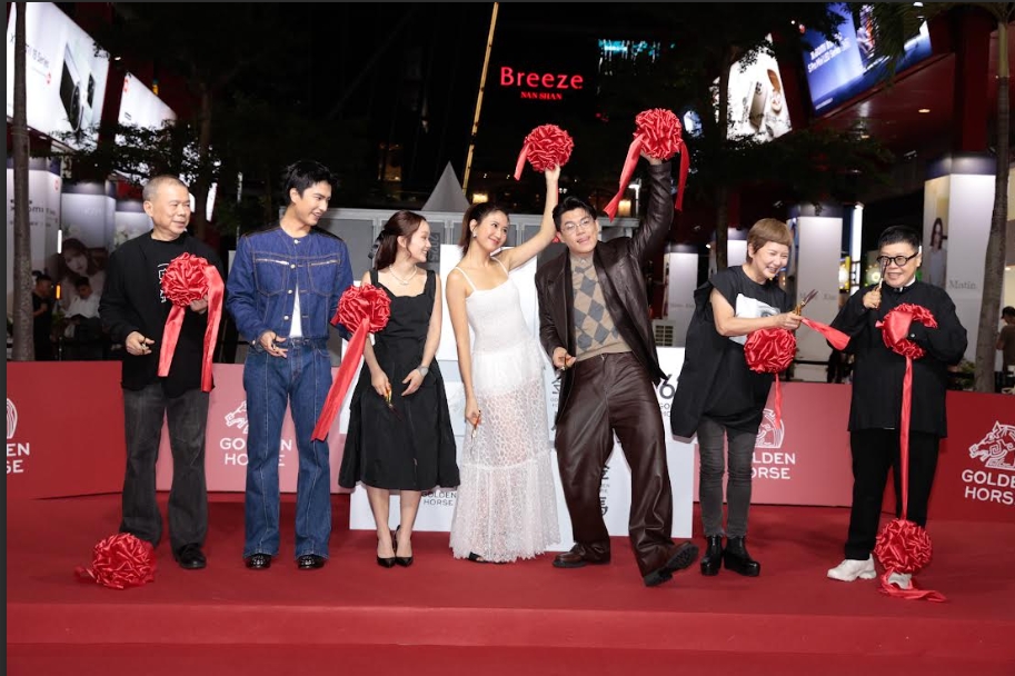 2025金馬影展6日正式開鑼，由電影《大濛》揭開序幕，主創們盛裝出席。