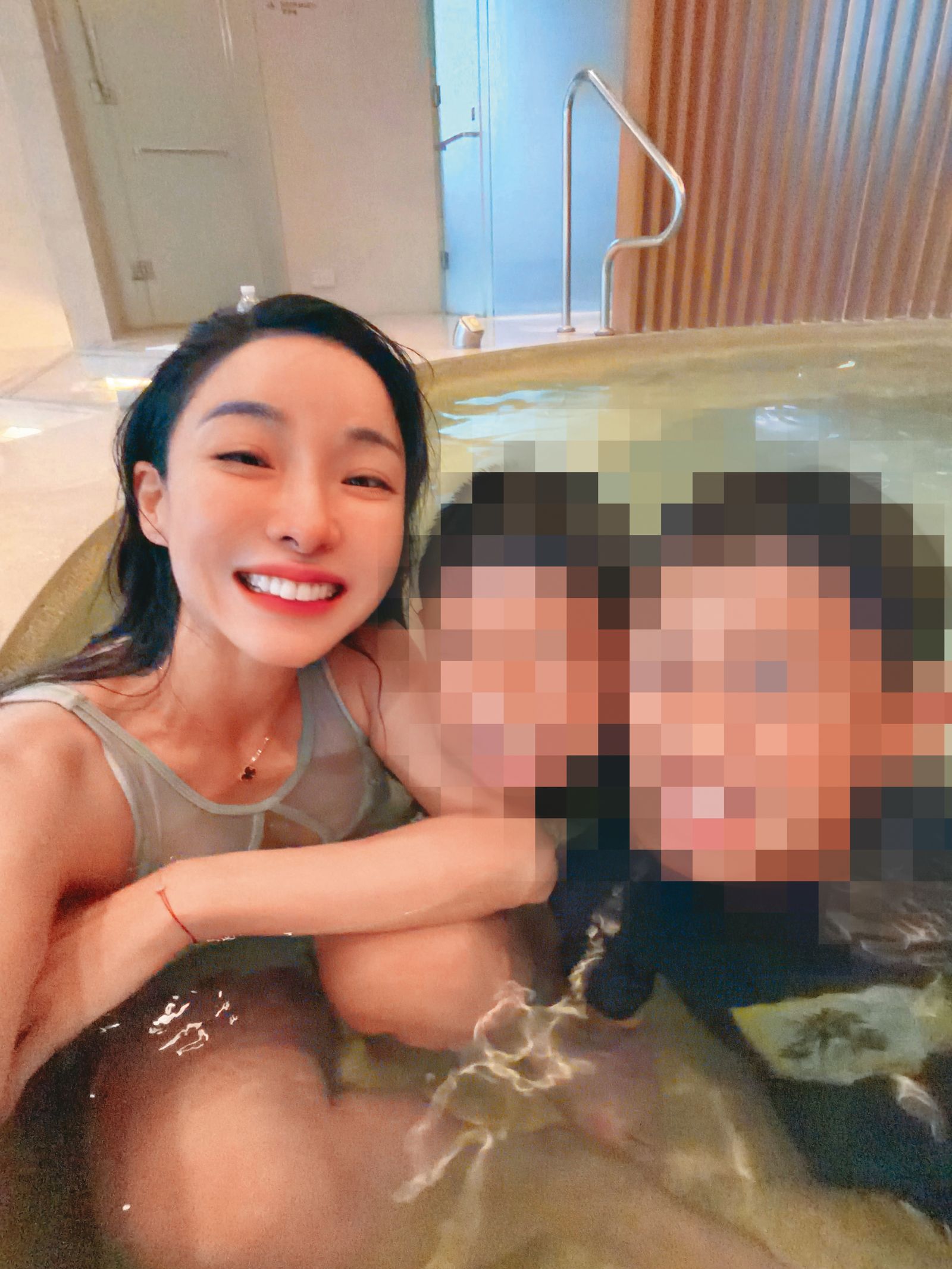 張宇在社群上經常呈現母子天倫和樂的畫面。（翻攝自張宇臉書）