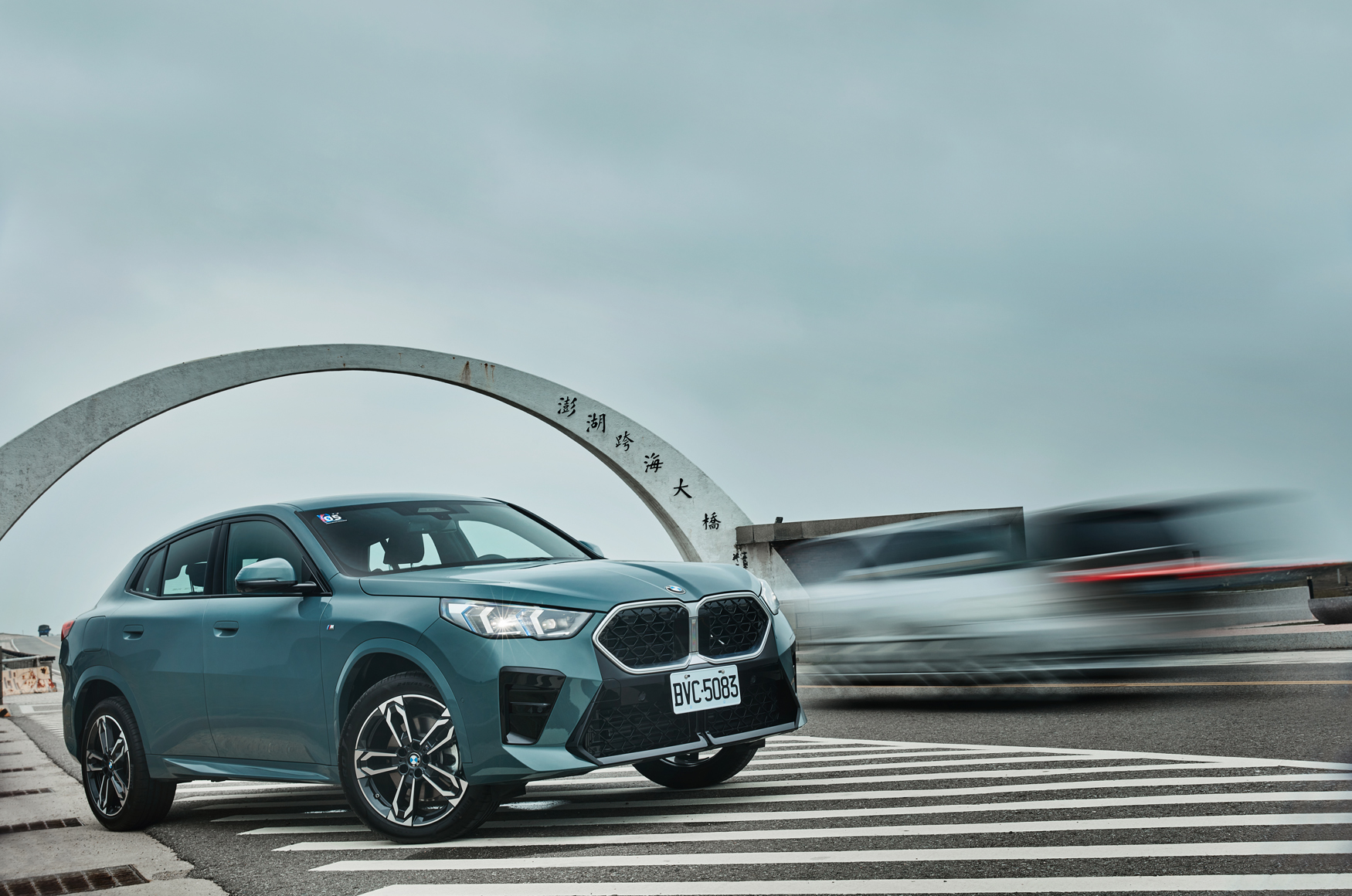 【鏡試駕】帥爸的澎湖灣!BMW X2 sDrive20i M Sport/M35i xDrive