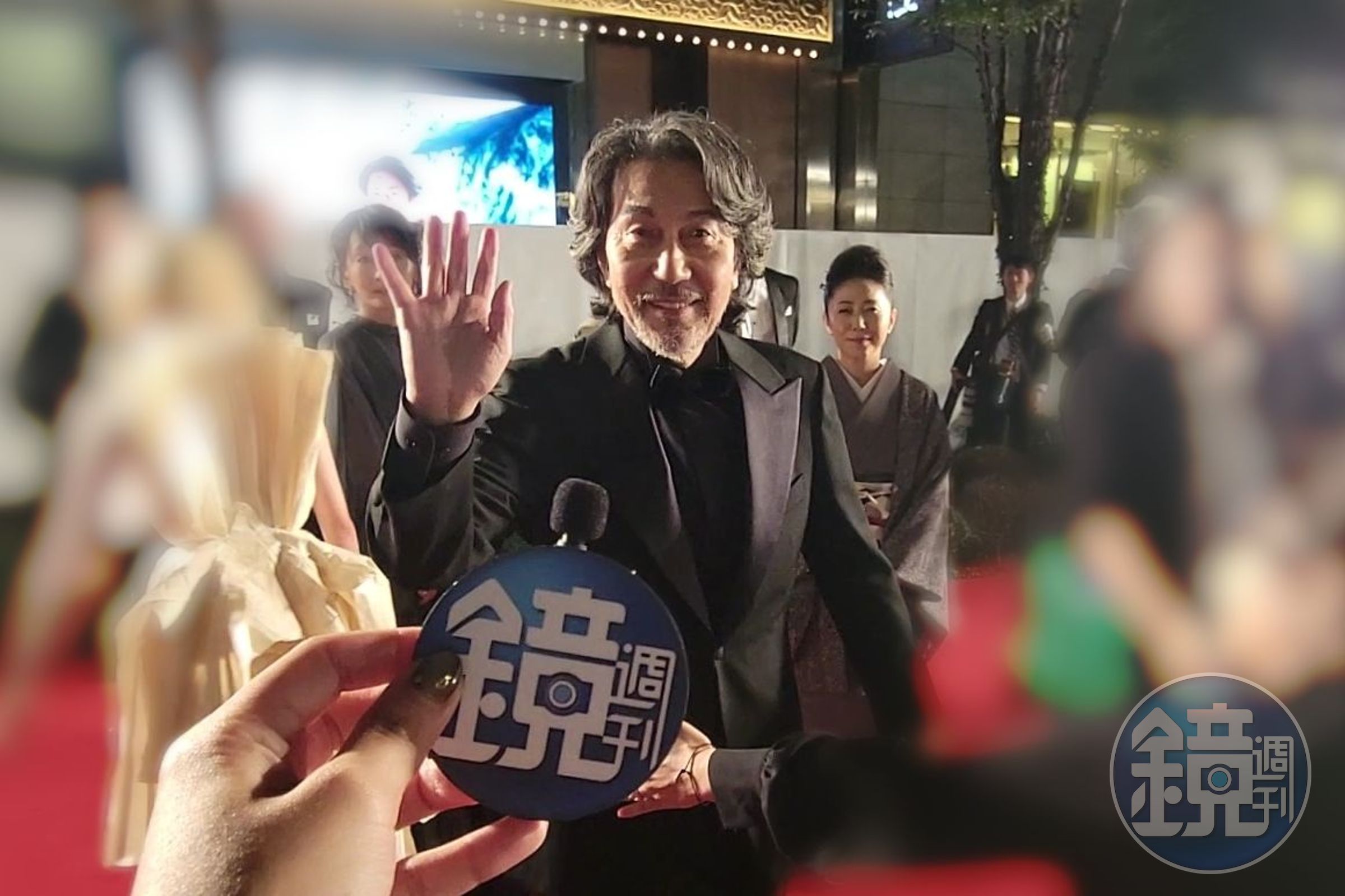 役所廣司百忙之中向台灣觀眾問好，並預告下月訪台。