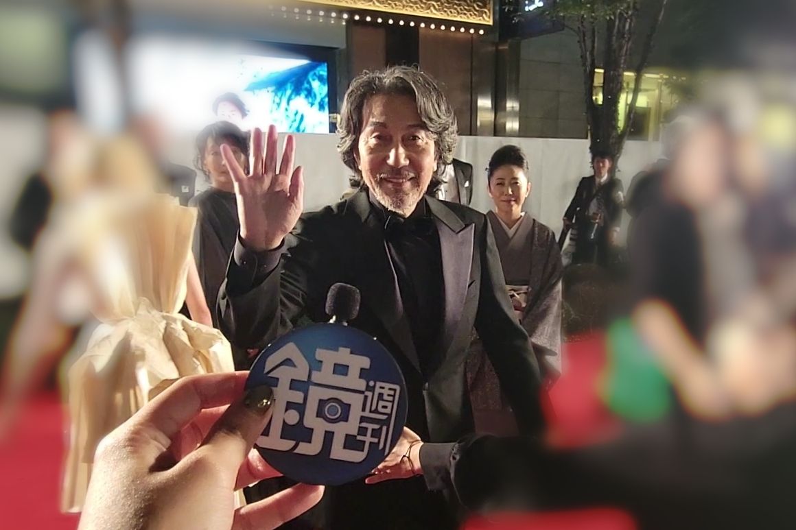 役所廣司百忙之中向台灣觀眾問好，並預告下月訪台。