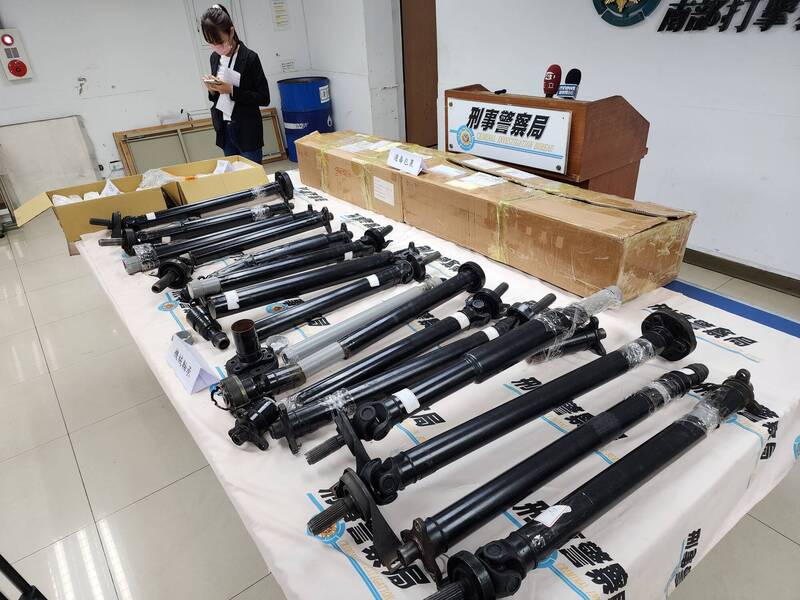 運毒集團利用機械軸承中空部位暗藏毒品闖關，南打搜出K他命10公斤，可供3萬人次吸食（警方提供）