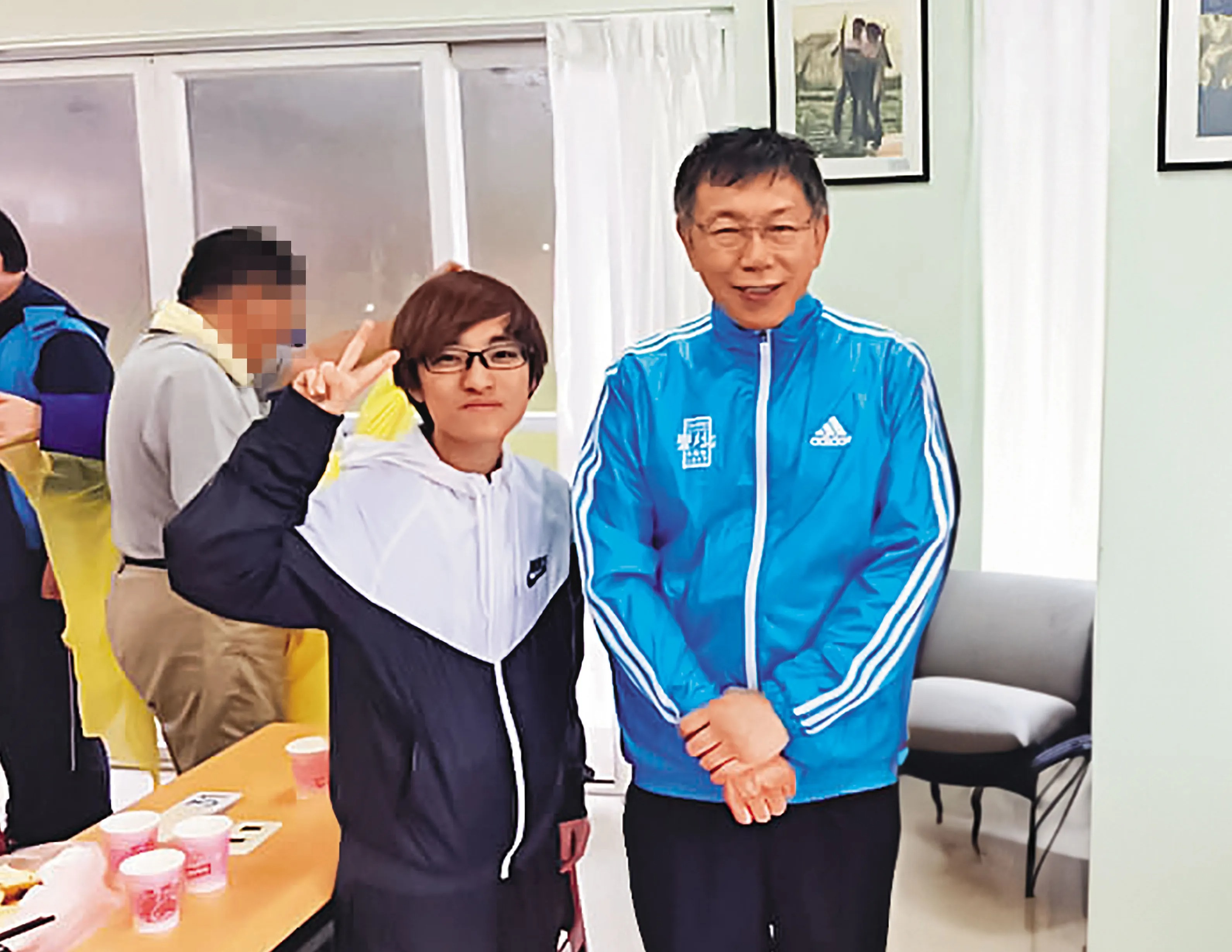 媒體人張禹宣懷疑，檢方不列橘子（左）為被告是因為「正在談判」。（讀者提供）