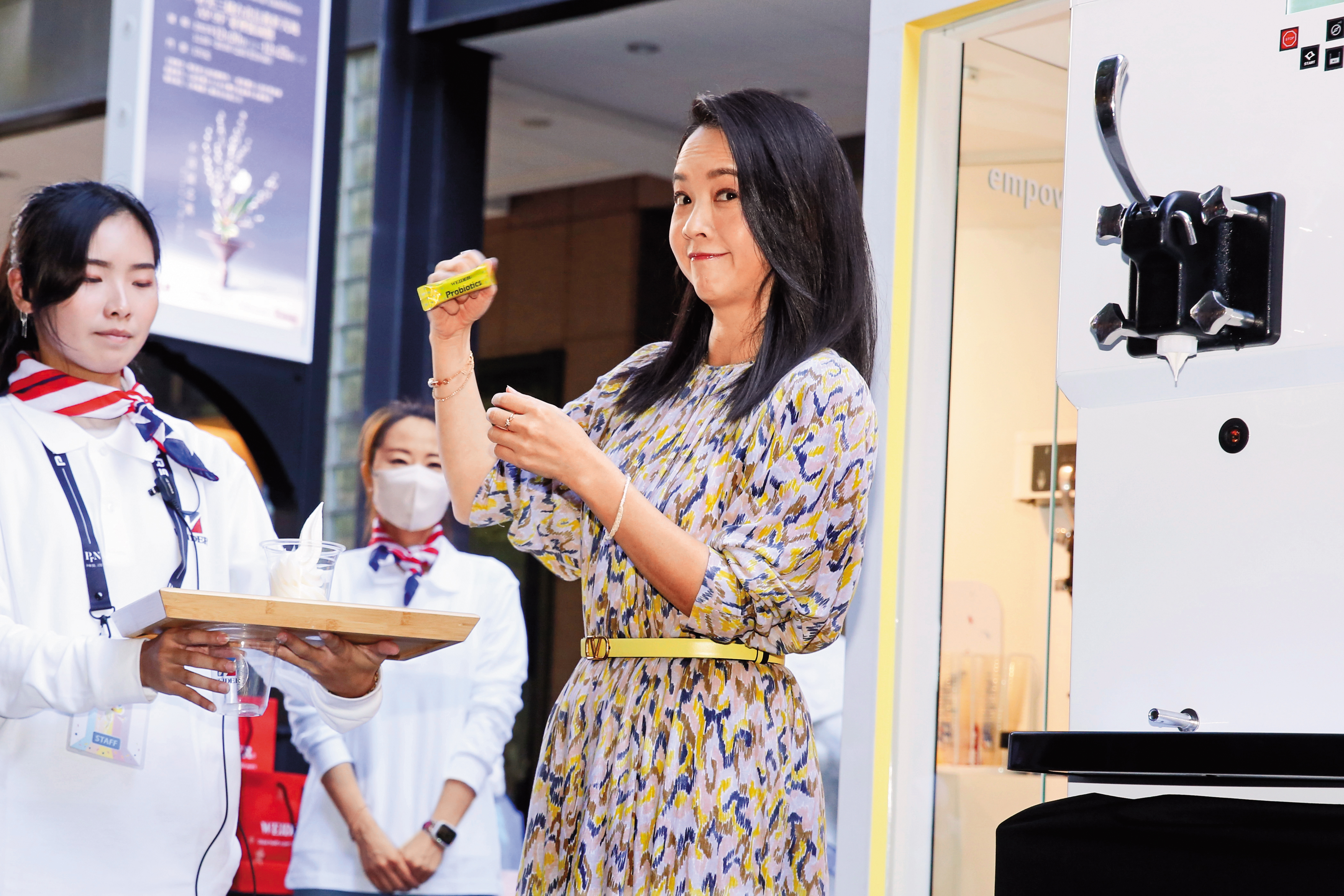 曾寶儀不介意旁人說她長了皺紋，但每天必「完成屎命」清乾淨。