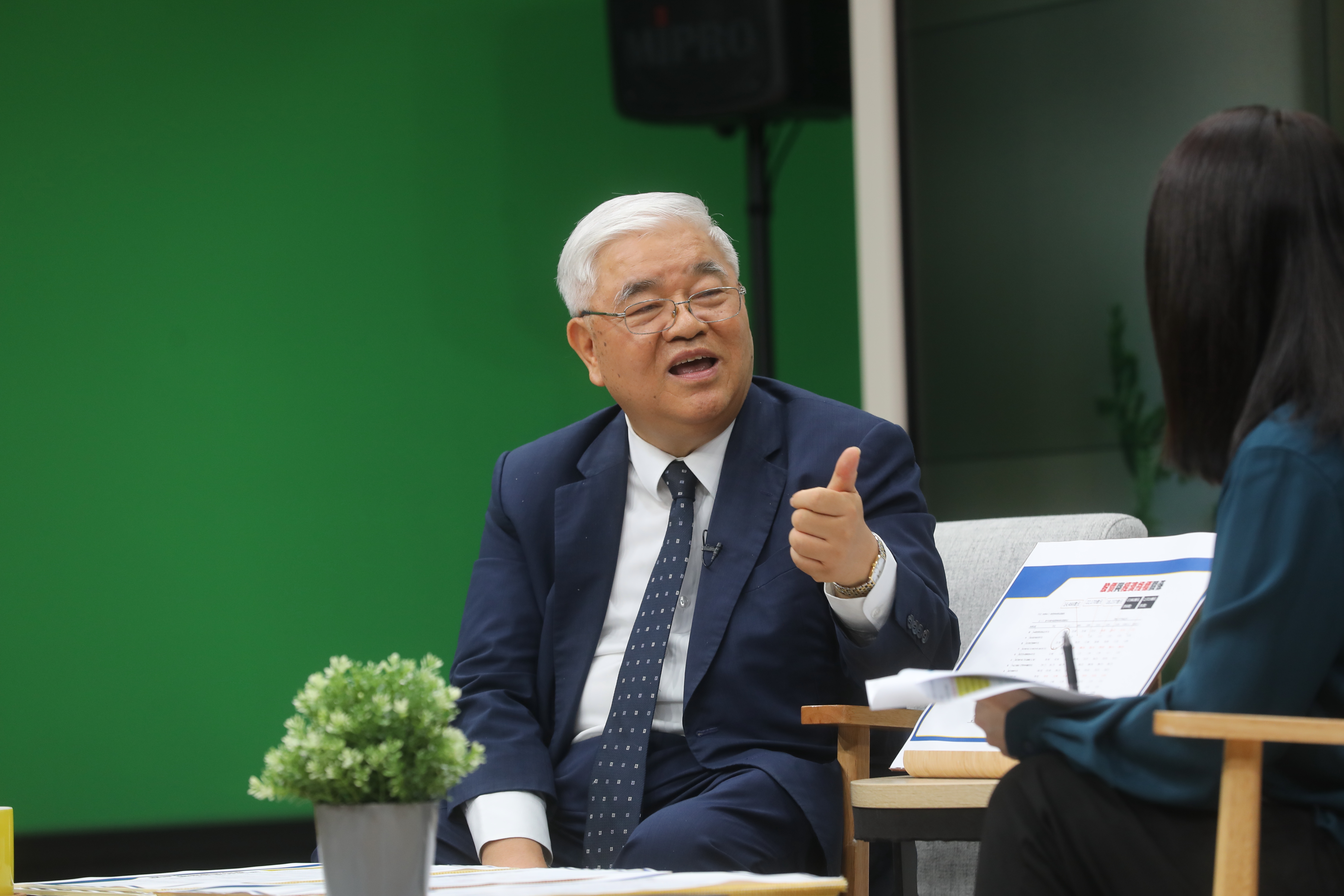 杜金龍表示，自己會在台積電拉回80～100元時加碼，逢高再出脫。