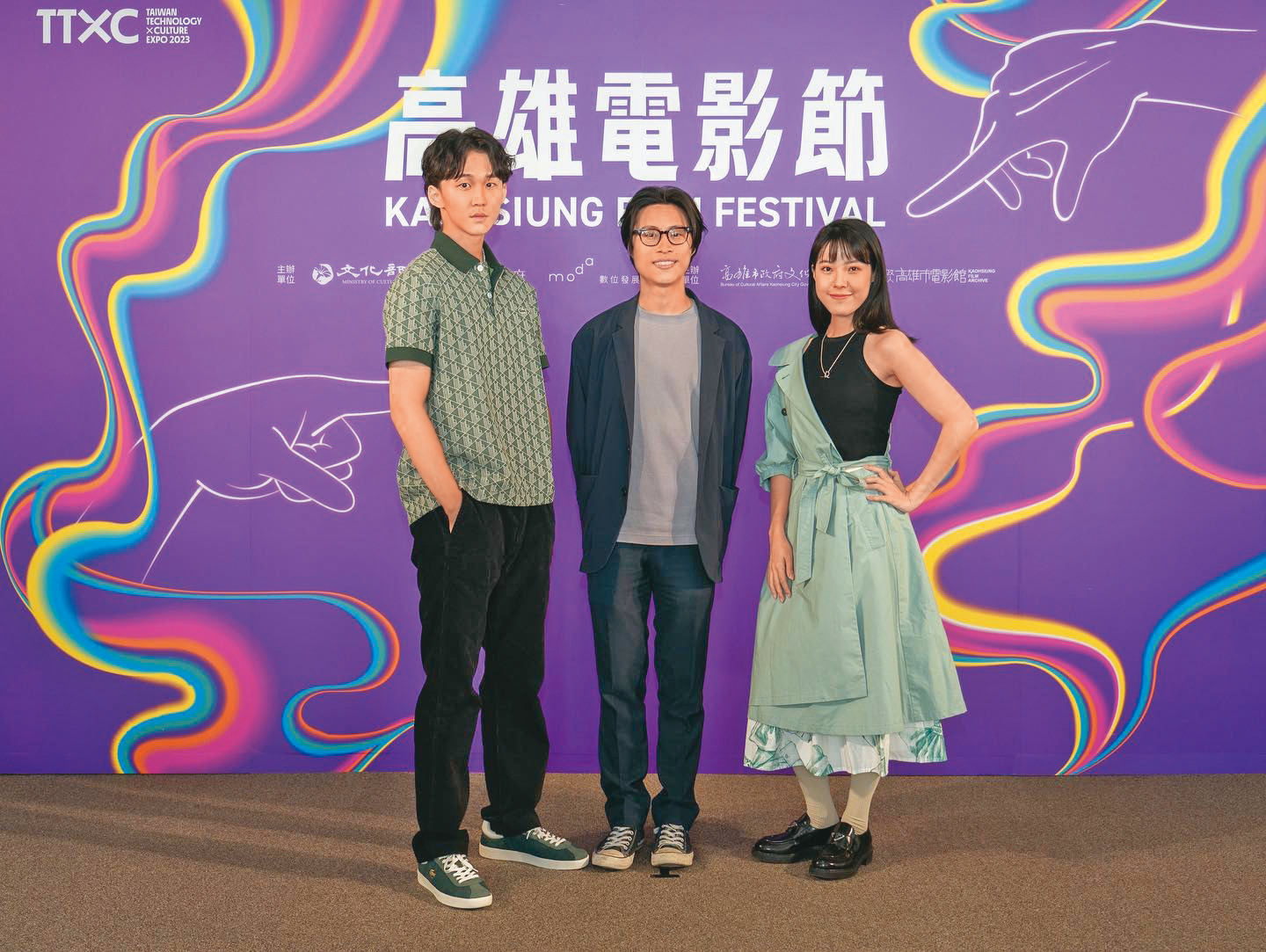 葉廷麒(左)與女演員王允之(右)曾主演林宣瀚(中)執導短片《一個女人生命中的三小時》,並出席高雄電影節活動。(翻攝自葉廷麒IG)