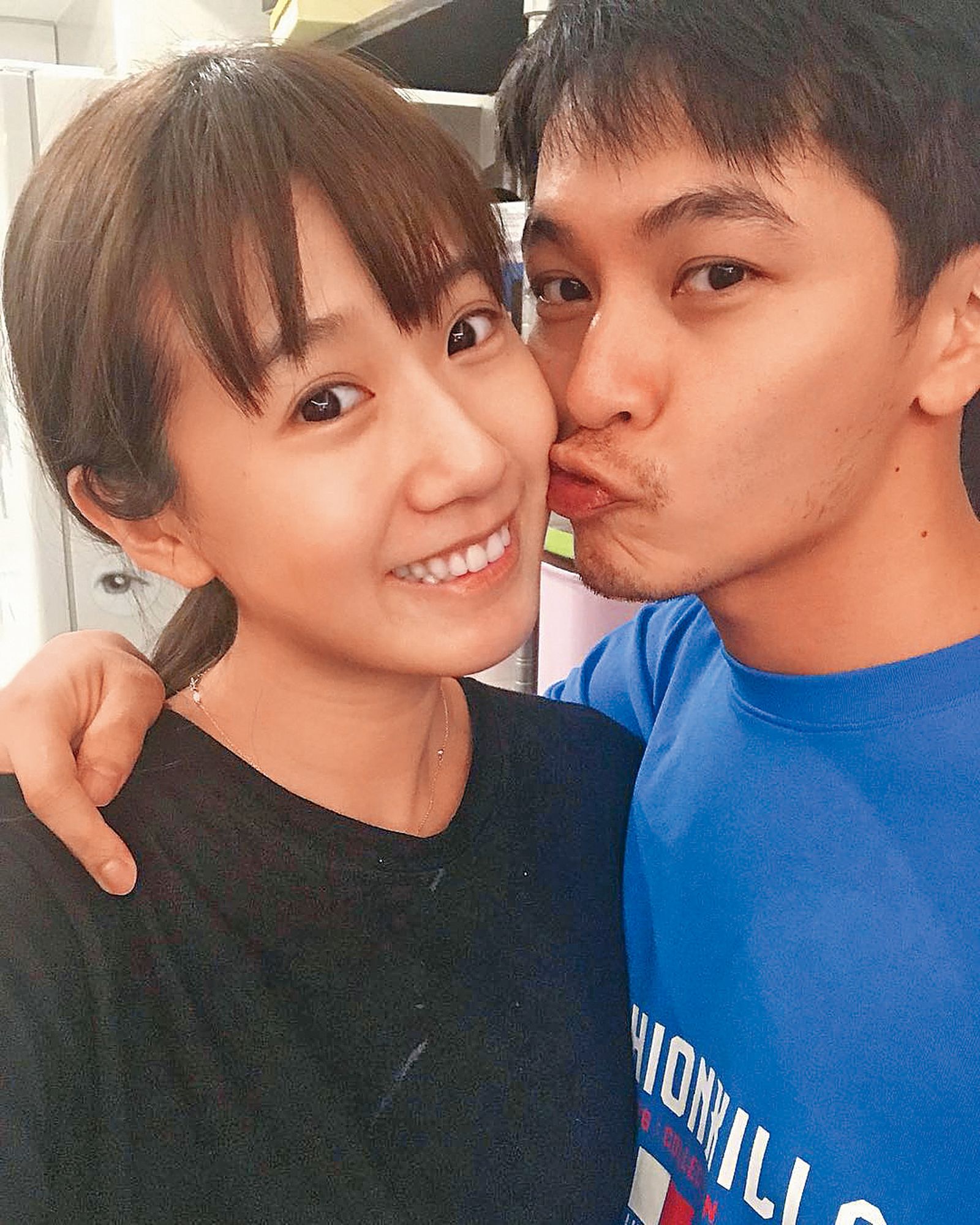 方志友（左）的臉書早期曾常見夫妻放閃照，近年已經幾乎看不到楊銘威（右）。（翻攝自方志友臉書）