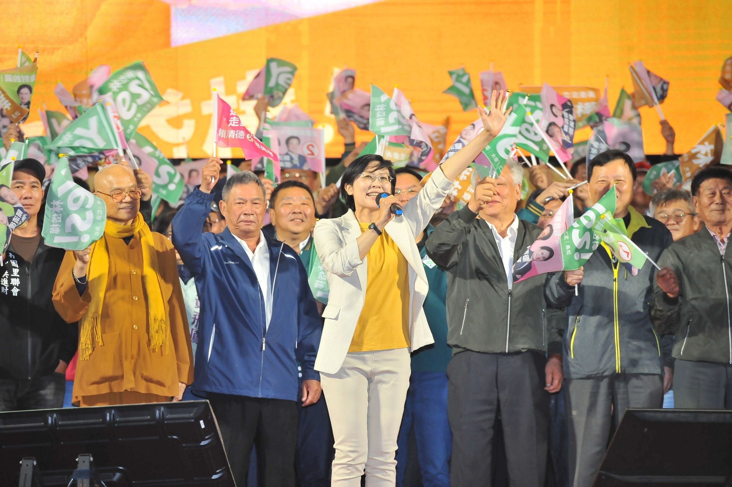 林岱樺仁武造勢大會，現場湧入3萬人，超乎預期。（讀者提供）