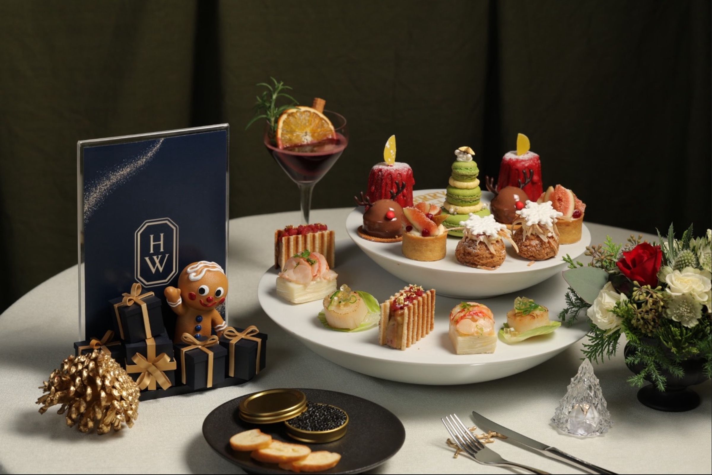 Harry Winston Winter Wonderland冬日夢幻饗宴下午茶，雙人套組NT$2,580。（海瑞溫斯頓提供）