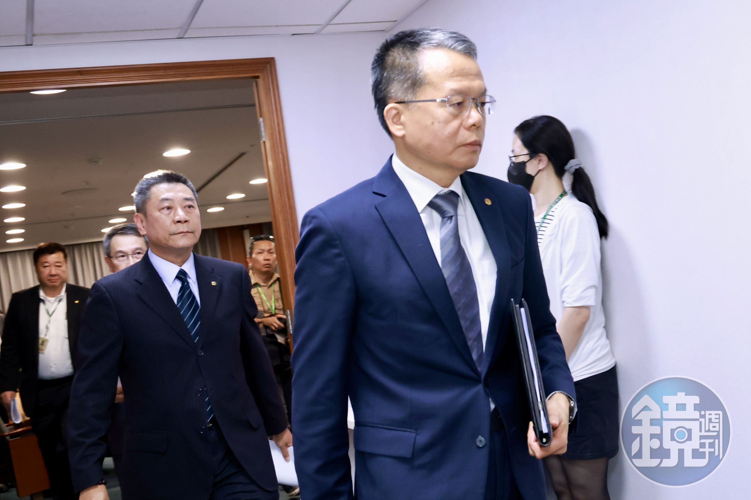 長榮航空今(17)日召開記者會,承諾將以更高的標準,打造一個讓所有同仁都能更安心、健康的工作環境。