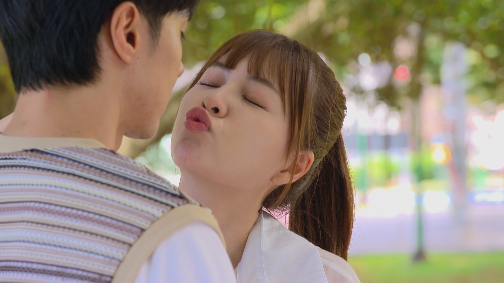 《好運來》謝京穎與洪浩竣劇中感情升溫?短短幾集中「三吻定情」。(民視提供)