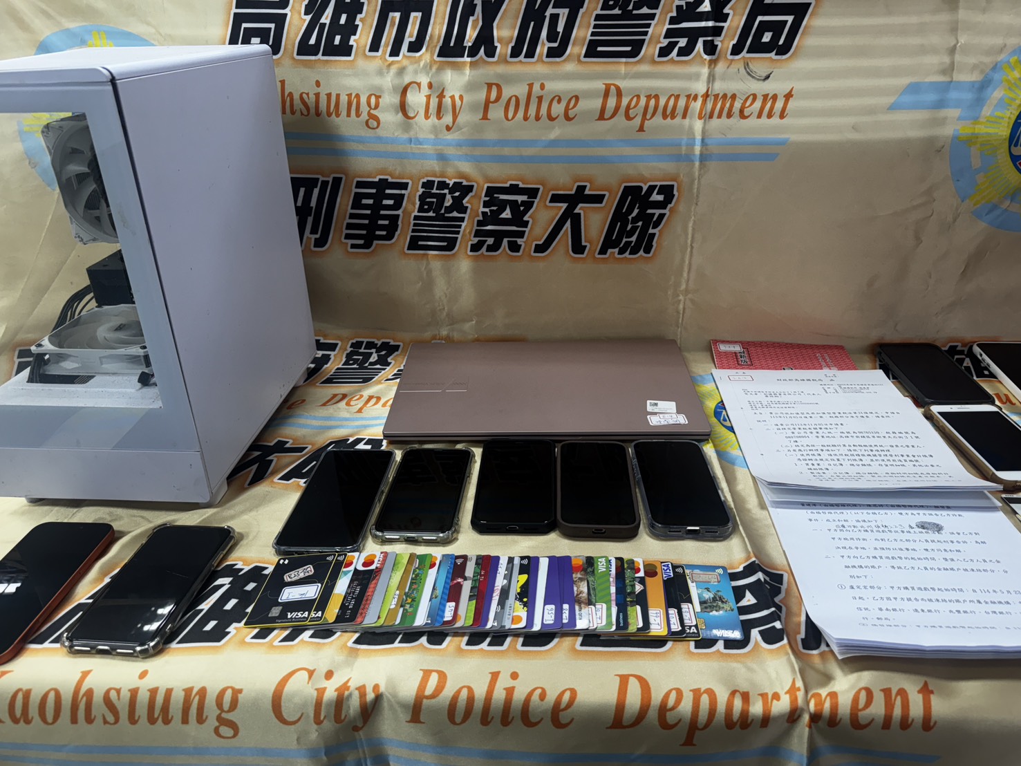 橋頭地檢署成功破獲以郭姓男子為首的15人跨境洗錢集團，並將郭嫌等5人聲押禁見獲准。（橋頭地檢署提供）