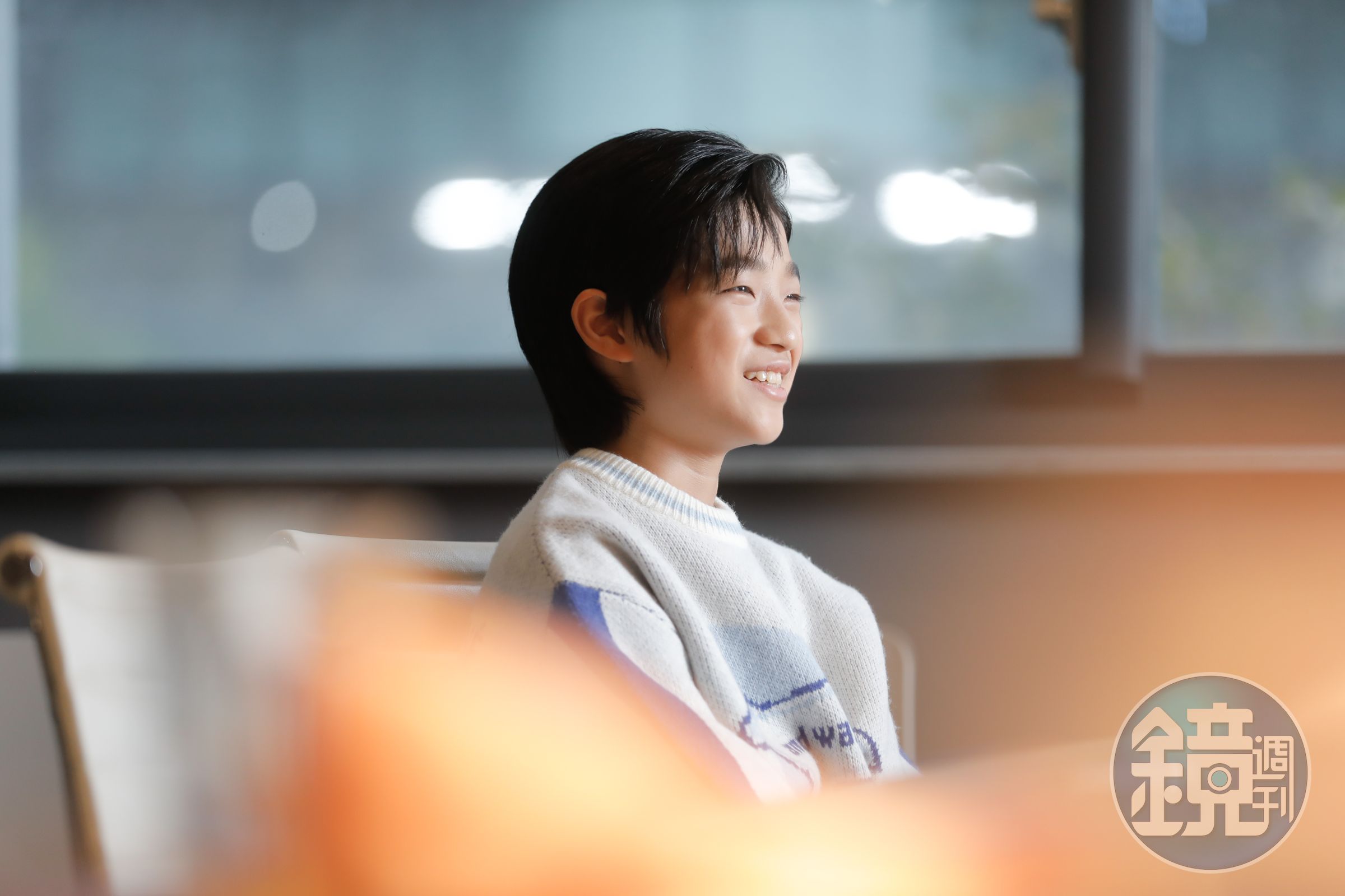 白潤音14歲已出道8年，本人卻與一般樸實少年無異，謙虛有禮看似小大人，但一談到興趣、同學和玩耍的事，又流露孩子氣。
