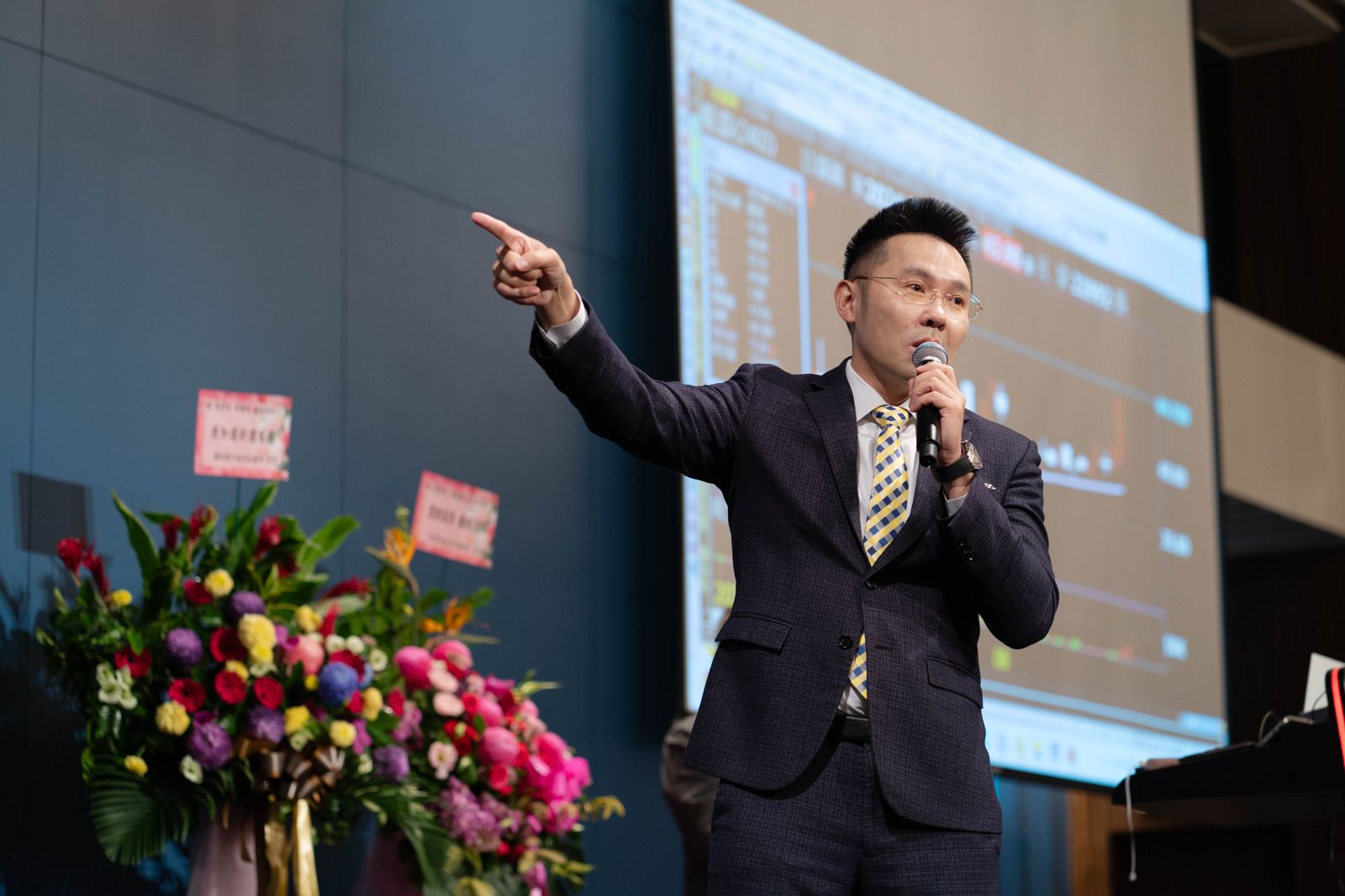 面對同業競爭,摩爾投顧投資長郭哲榮表示,分析師是公眾人物,本來就應接受檢驗。(圖片/摩爾投顧提供)