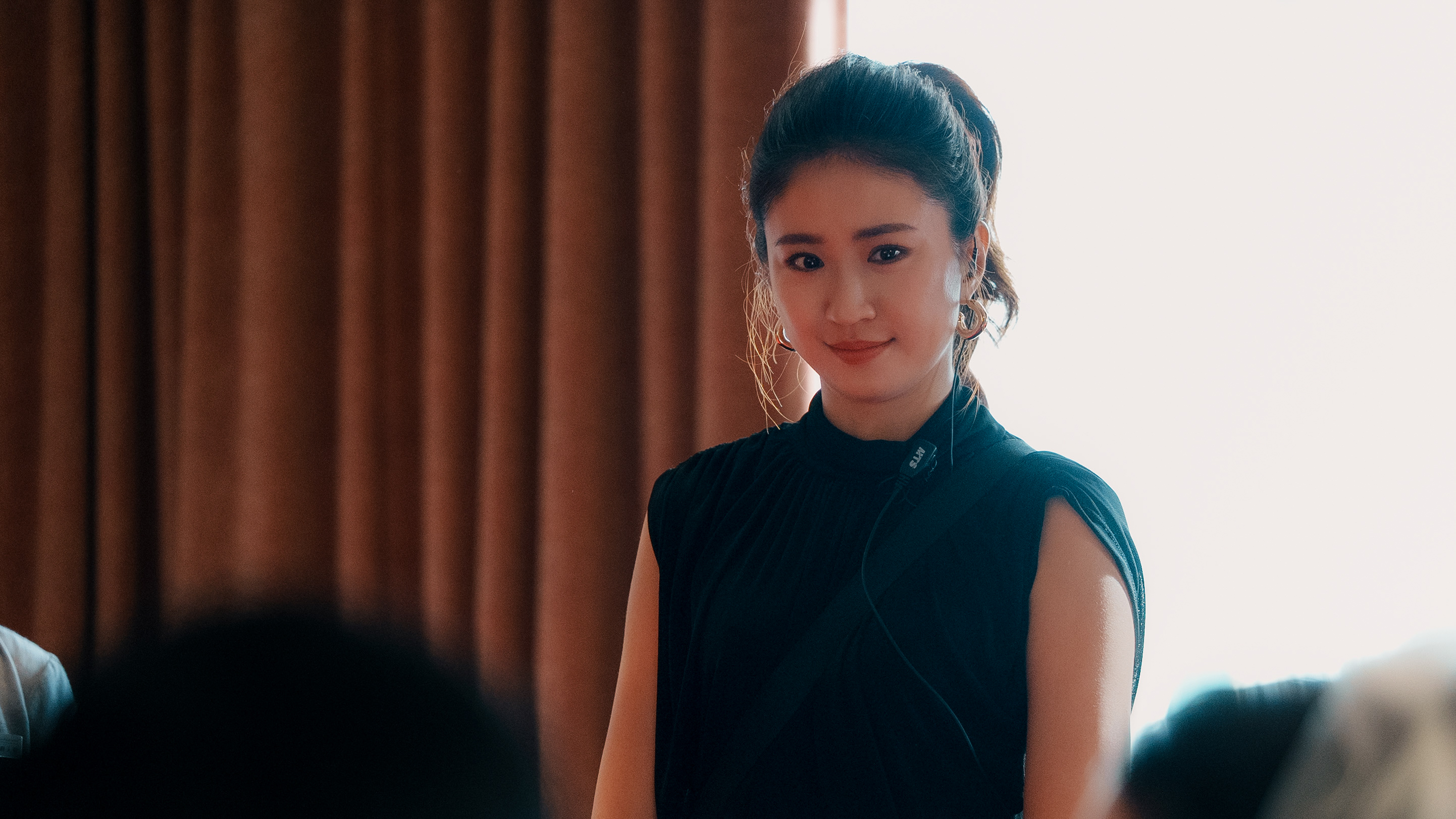 結合演員、創作者與歌手三種身分的經驗，9m88表示自己先用藉由演員的眼睛去觀察，再透過歌手的腦袋與聲音去表達感受。（水花電影提供）
