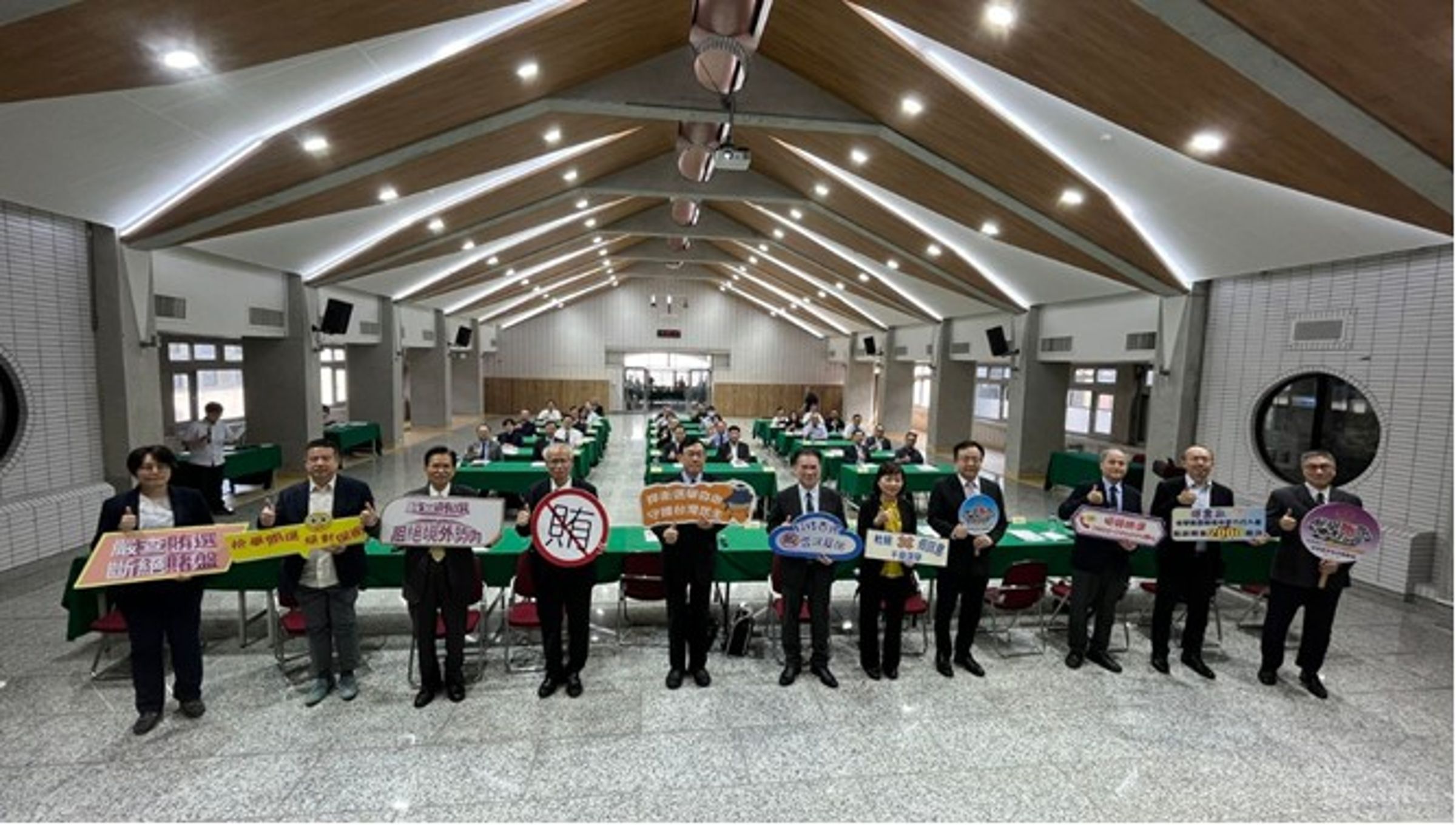 台中高分檢於8日在台中司法大廈召開「114年第11屆立法委員罷免查察分區(中部地區)座談會」。(中檢提供)