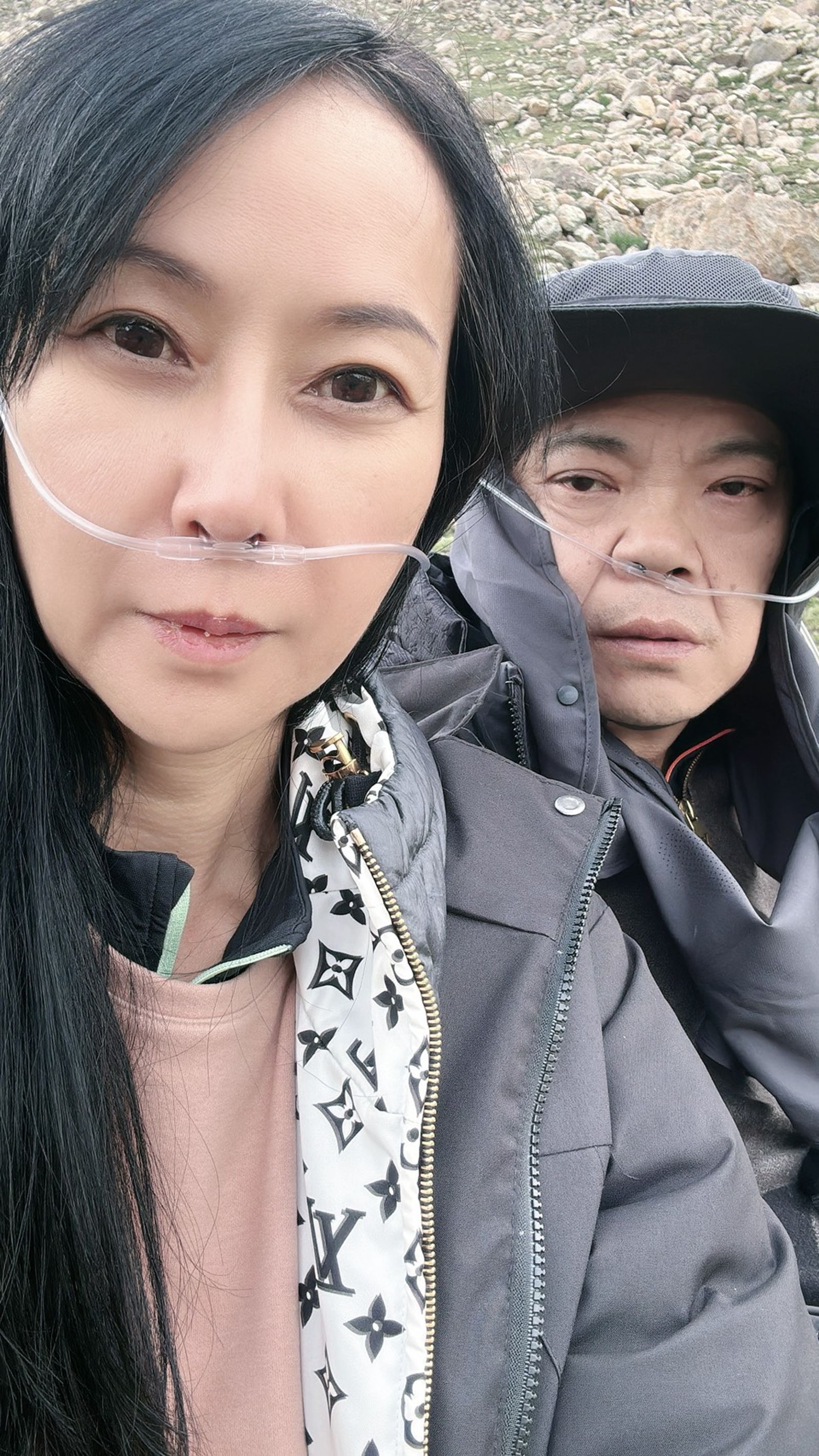 王三郎和邱主任不久前才去西藏轉山直播