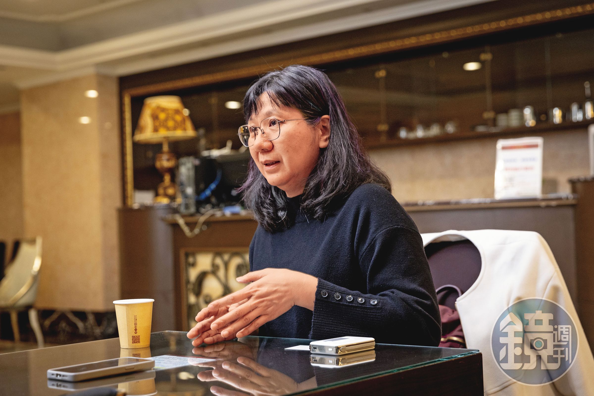 臨床心理師陳以儒建議成人和幼兒都需處理創傷，重建心理韌性和安全感。