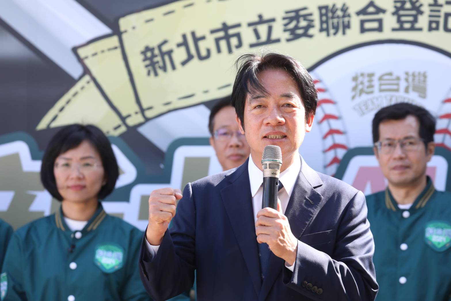 賴清德的萬里老家被指為違建引發議論，潘孟安表示，希望中央與地方政府能為當地礦工居民權益找一條可以遵循的路。