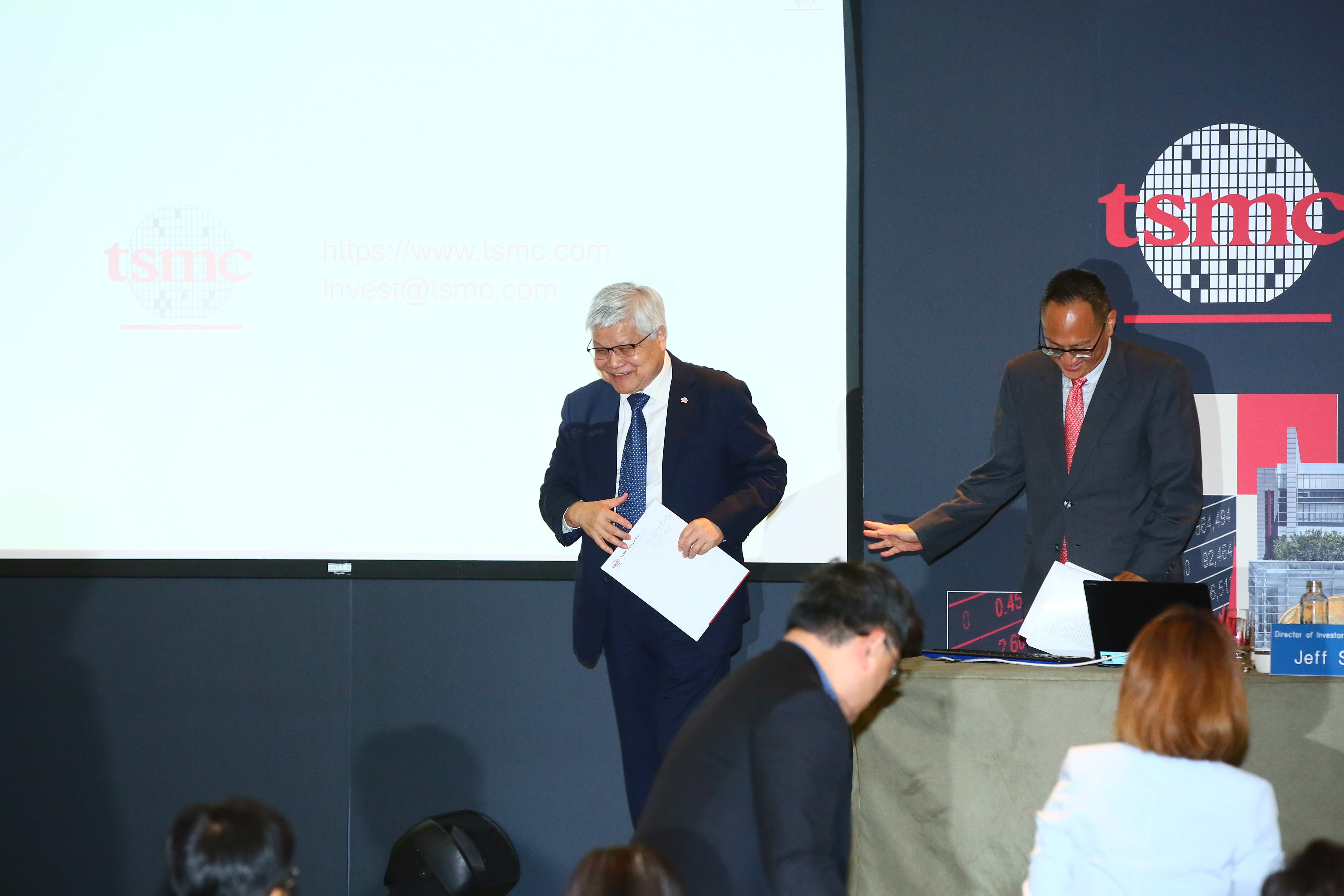 魏哲家首度表示將在美國亞利桑那州廠旁邊購置第二塊大土地支持產能擴增。(本刊資料照)