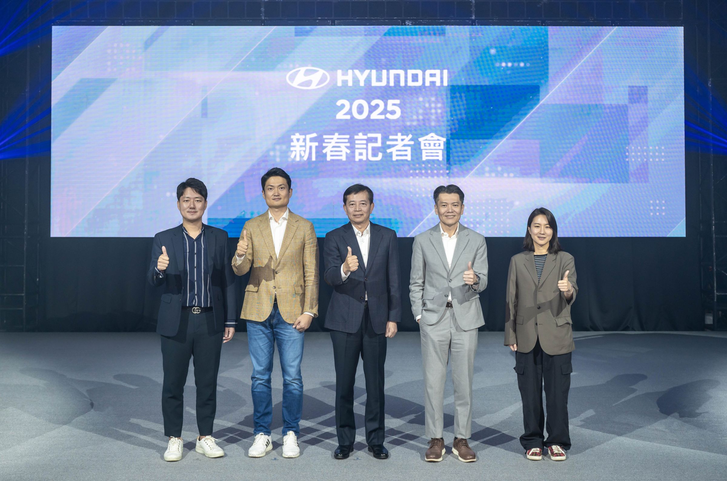 左起：李鍾珉部長、金民護代表、南陽實業徐柏達總經理、南陽實業詹醒昇執行副總、Saemi Shin, General Manager