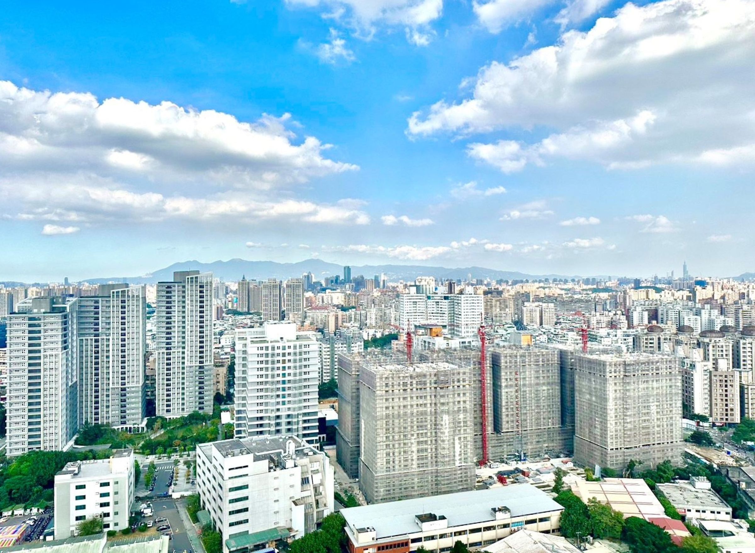 新北市土城區因區域發展逐漸成熟、房價相對親民,成為近年房市熱區,青年購屋貸款量較去年成長超過2成。(永慶房屋製表)