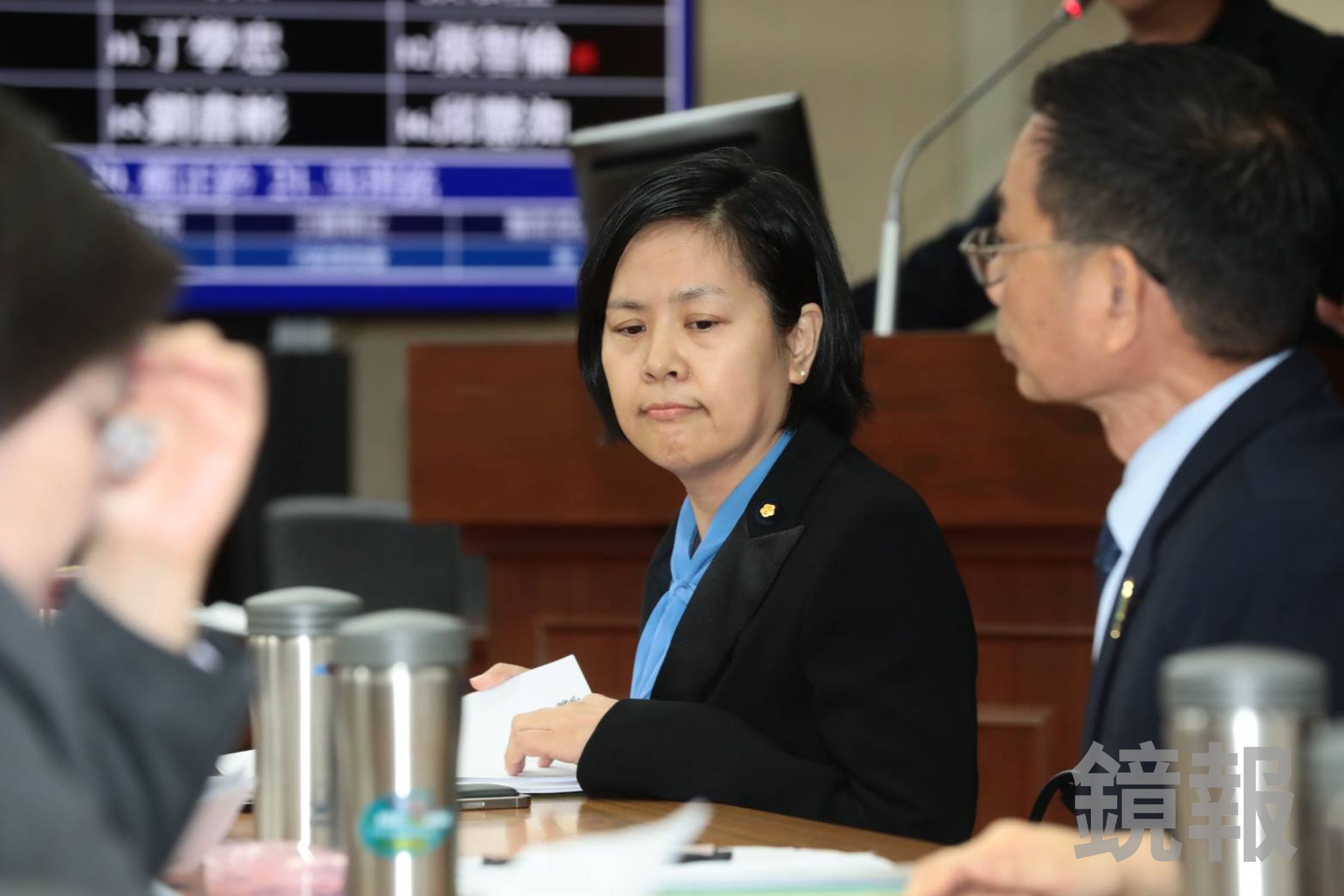 李貞秀為昨晚直播提及「高虹安拿了柯文哲700萬」頻頻向高虹安道歉。(鏡報林煒凱)