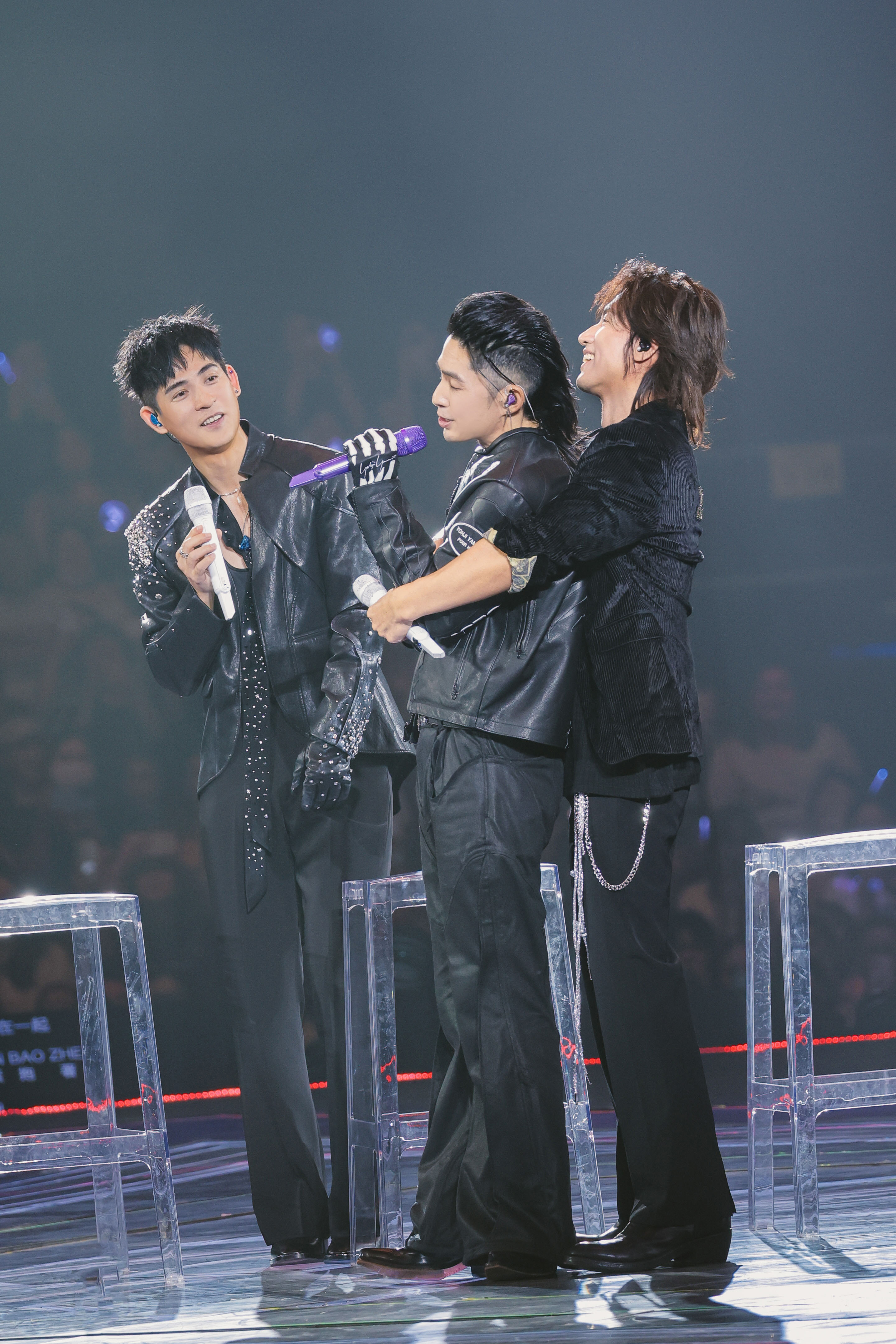 演唱會上，全場為8月生日吳建豪提前慶生。（相信音樂提供）