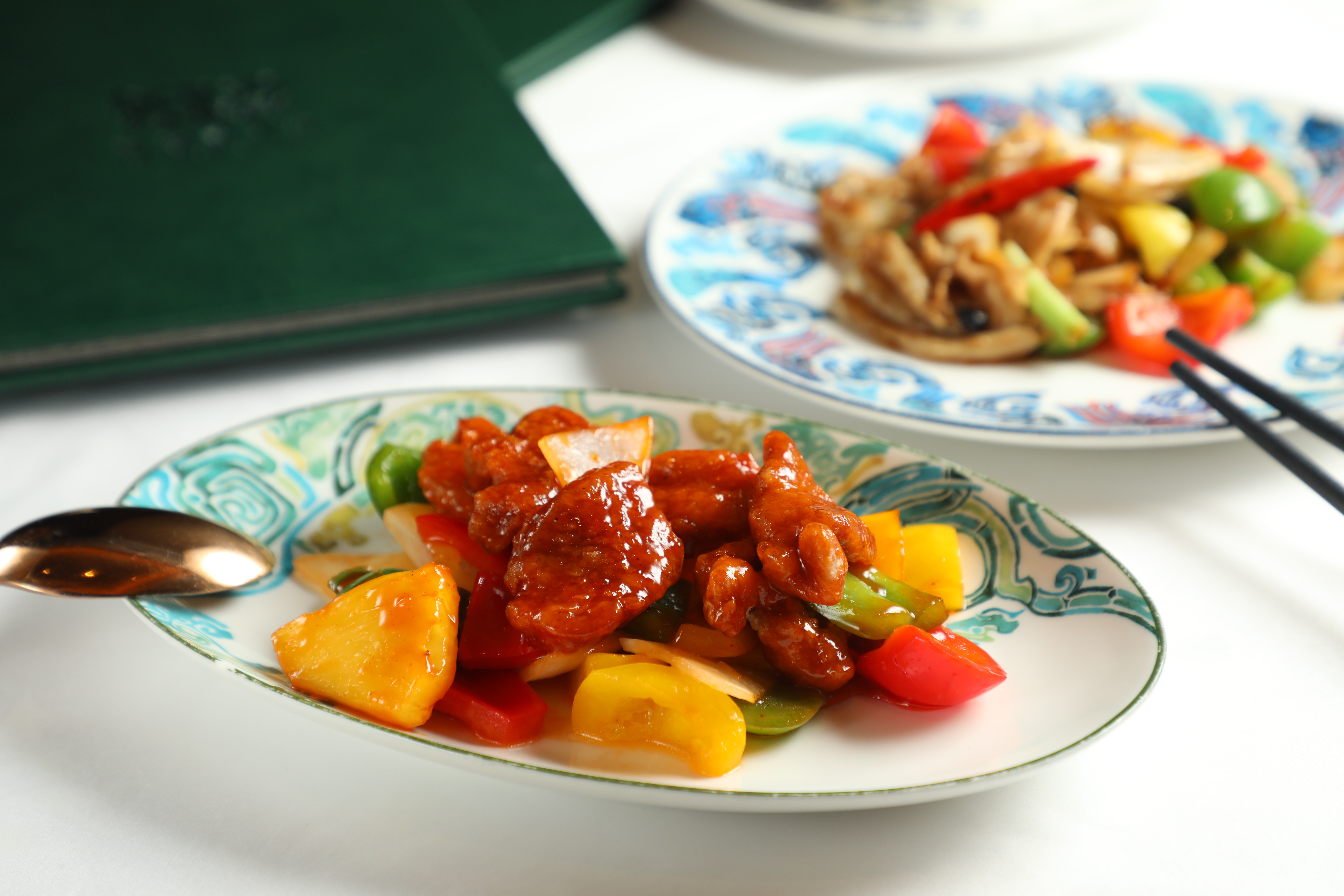 「富哥咕噜肉」只取軟嫩無筋的第一道肉製作。（港幣248元／份，約NT$922）