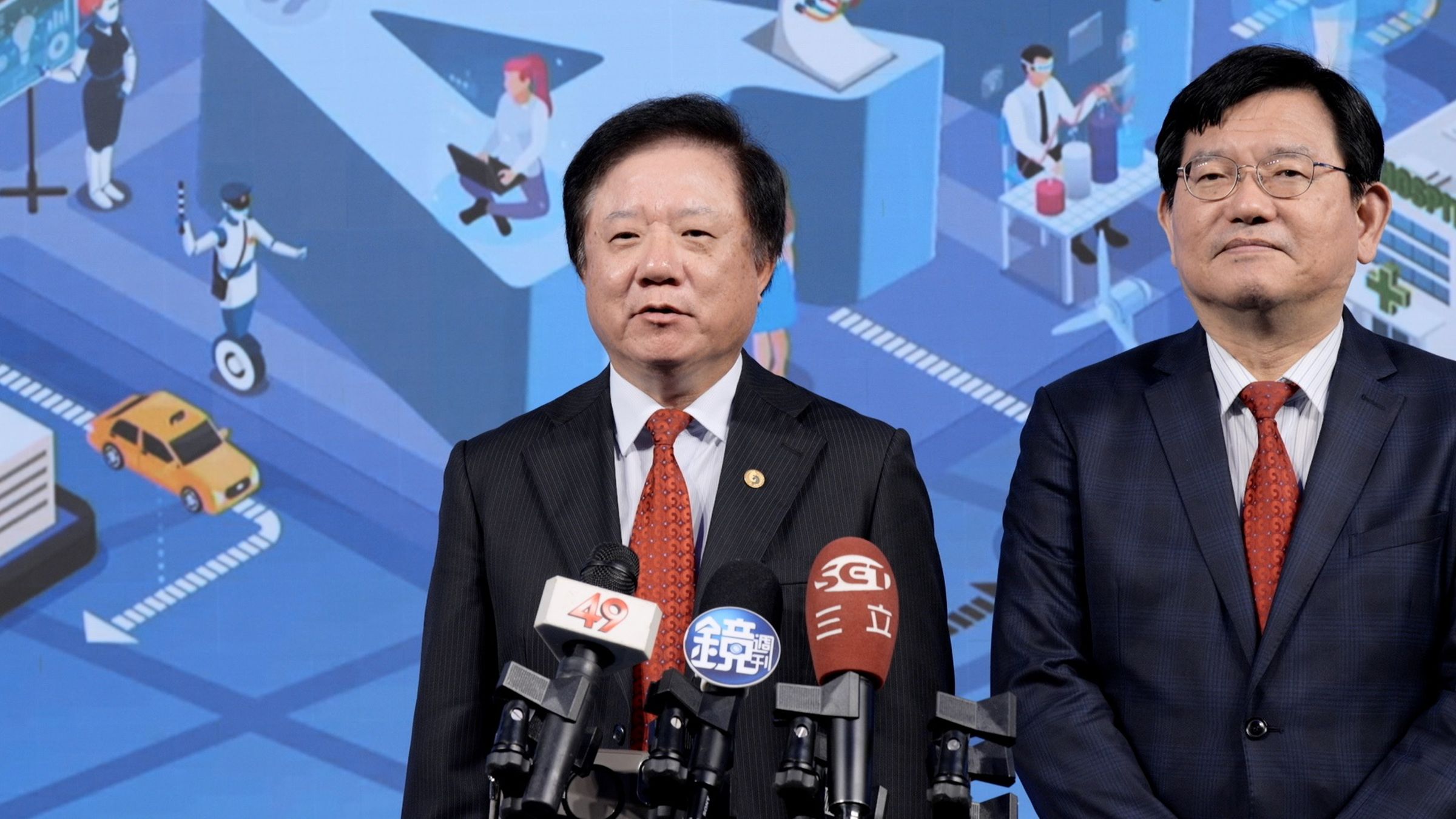 中華電信董事長簡志誠表示,中華電信從雲網整合到資安與衛星備援全面布局,盼讓智慧技術真正落地,帶動台灣創新邁入下一階段。