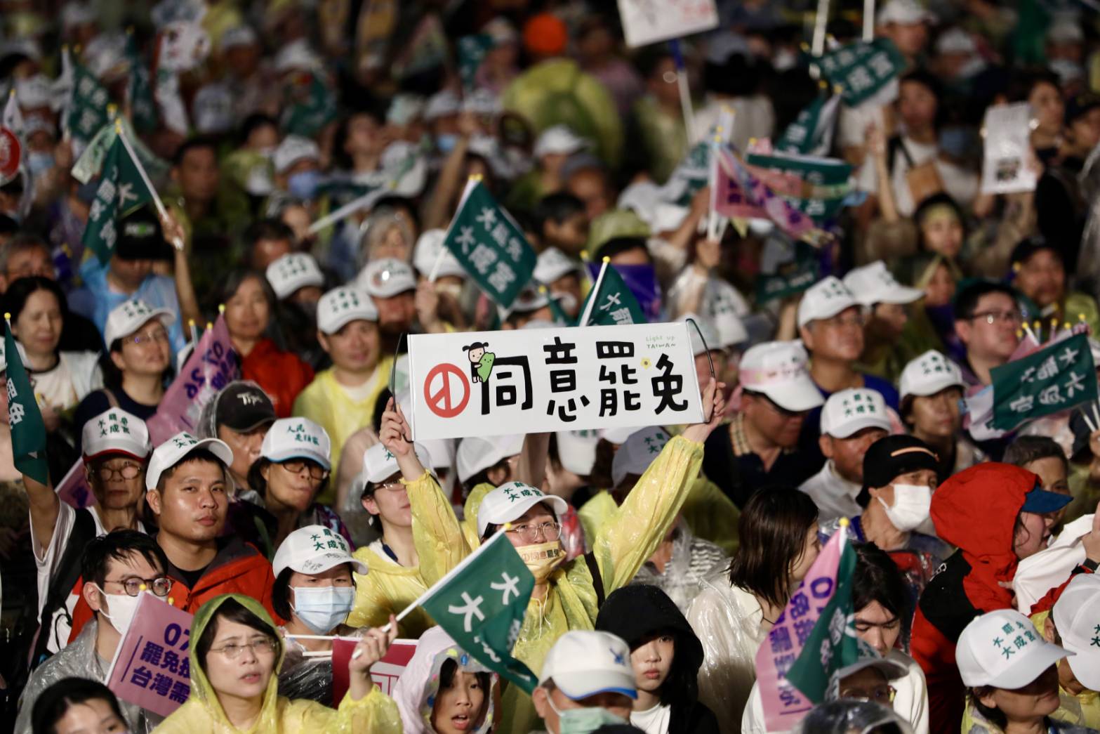 大罷免在本週六（26日）正式登場，黃暐瀚昨po文，列出網路上4大討論重點，逐一跟大家分析說明。