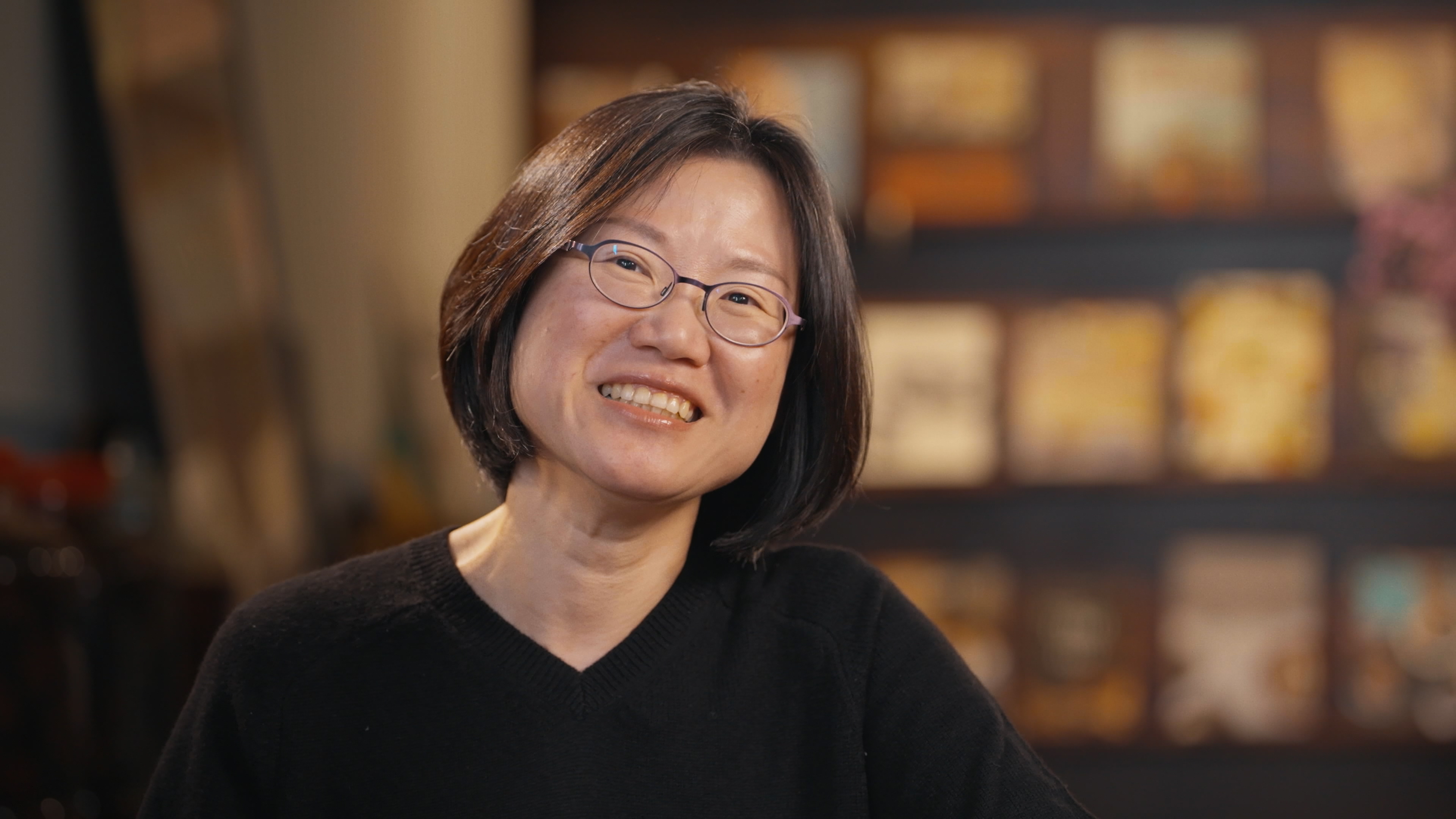 來自越南的羅漪文長年投入司法通譯與越南文學翻譯，並以《我當司法通譯的日子》獲第24屆臺北文學獎年金肯定。（公視提供）
