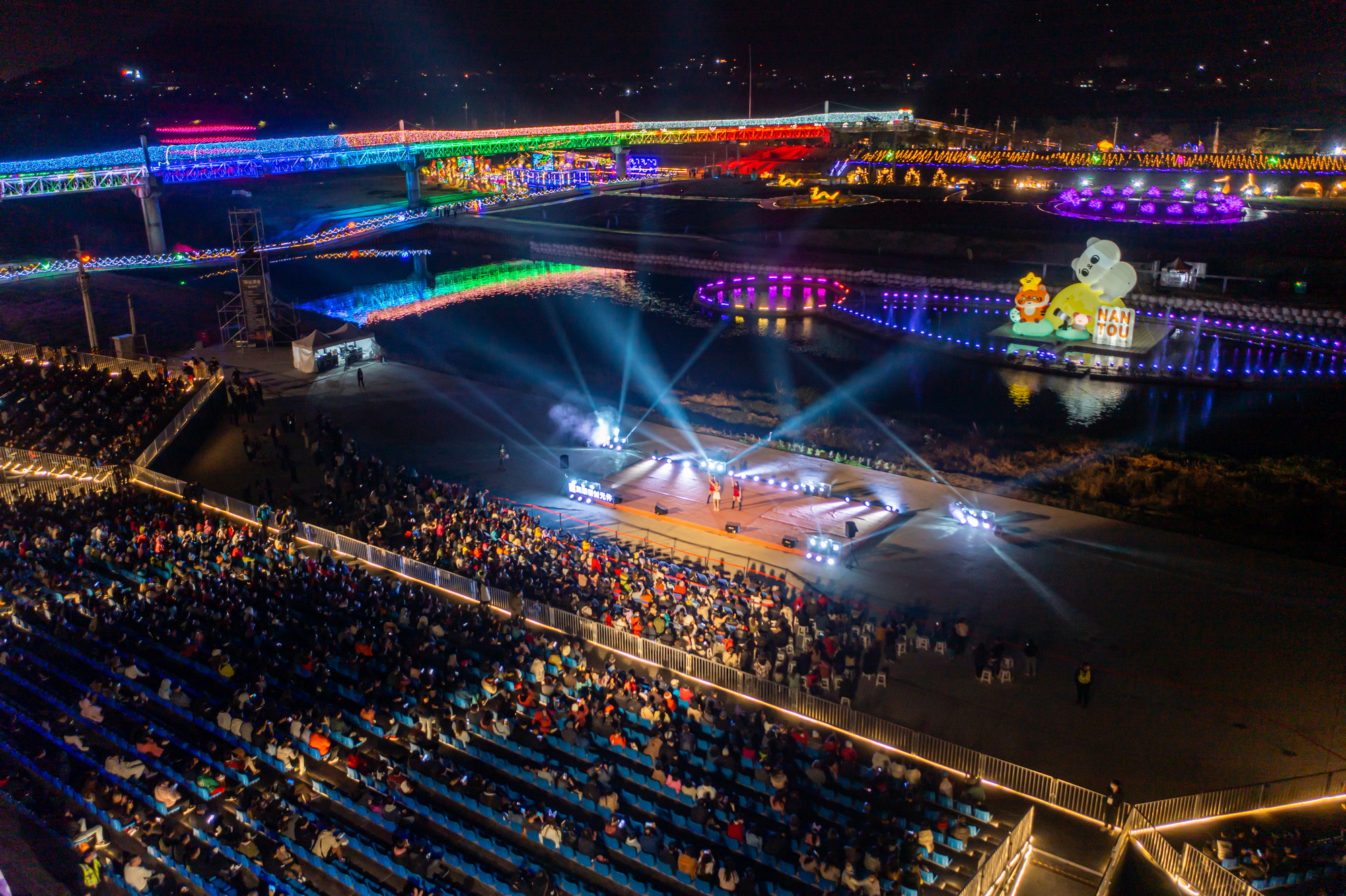 南投縣政府今說明，無人機群飛展演確定取消。（翻攝自南投縣政府臉書）