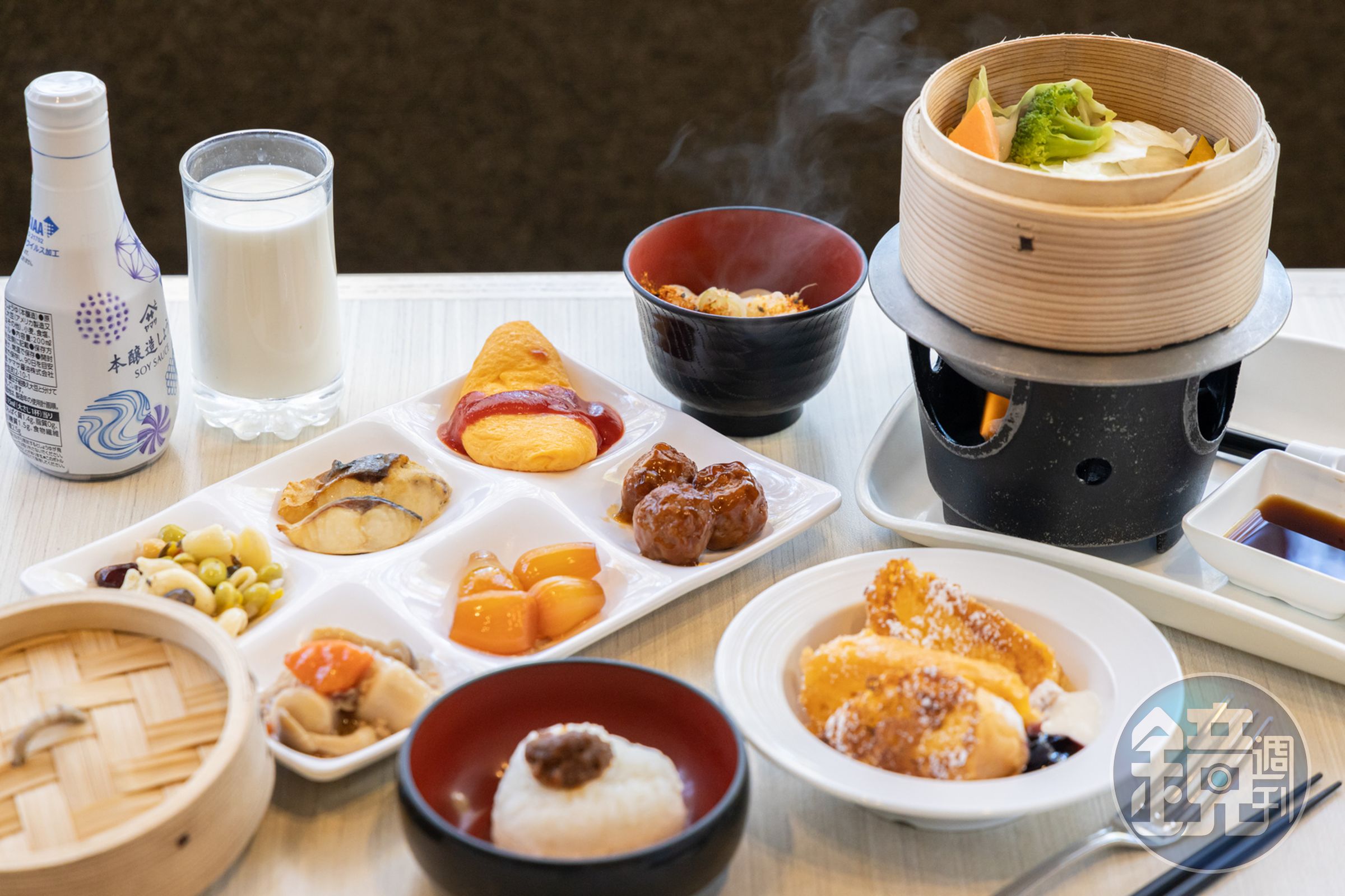 入住之後晚餐及早餐是自助餐，選擇相當豐富，多為當地食材。