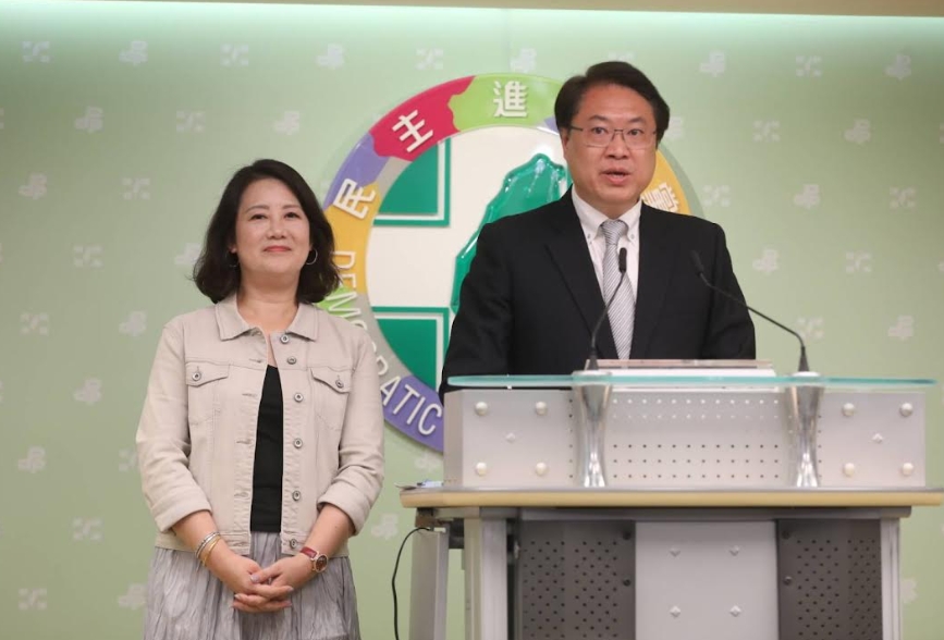 首波大罷免結果出爐，民進黨稍早發表談話。