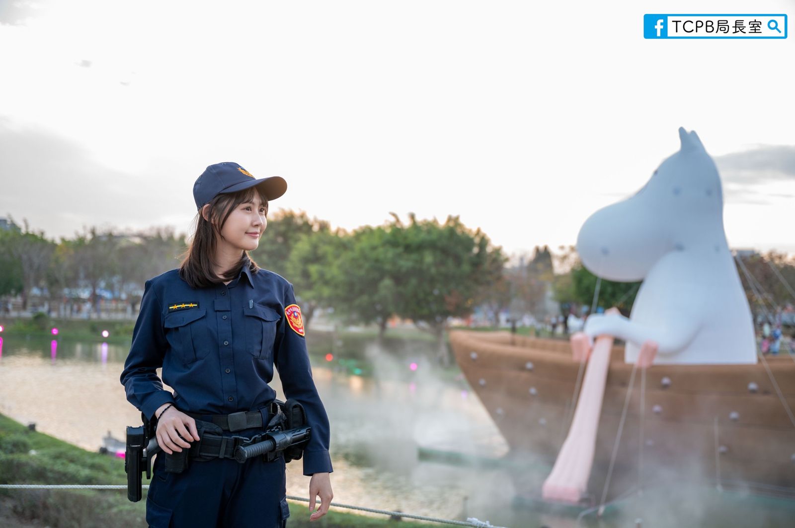這名女警長相可愛，也相當清秀，成了燈會另一個亮點。（翻攝自「臺中TCPB波麗士」臉書） 