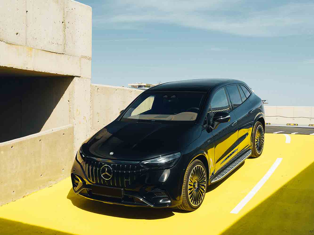 Mercedes-Benz EQE 43 SUV