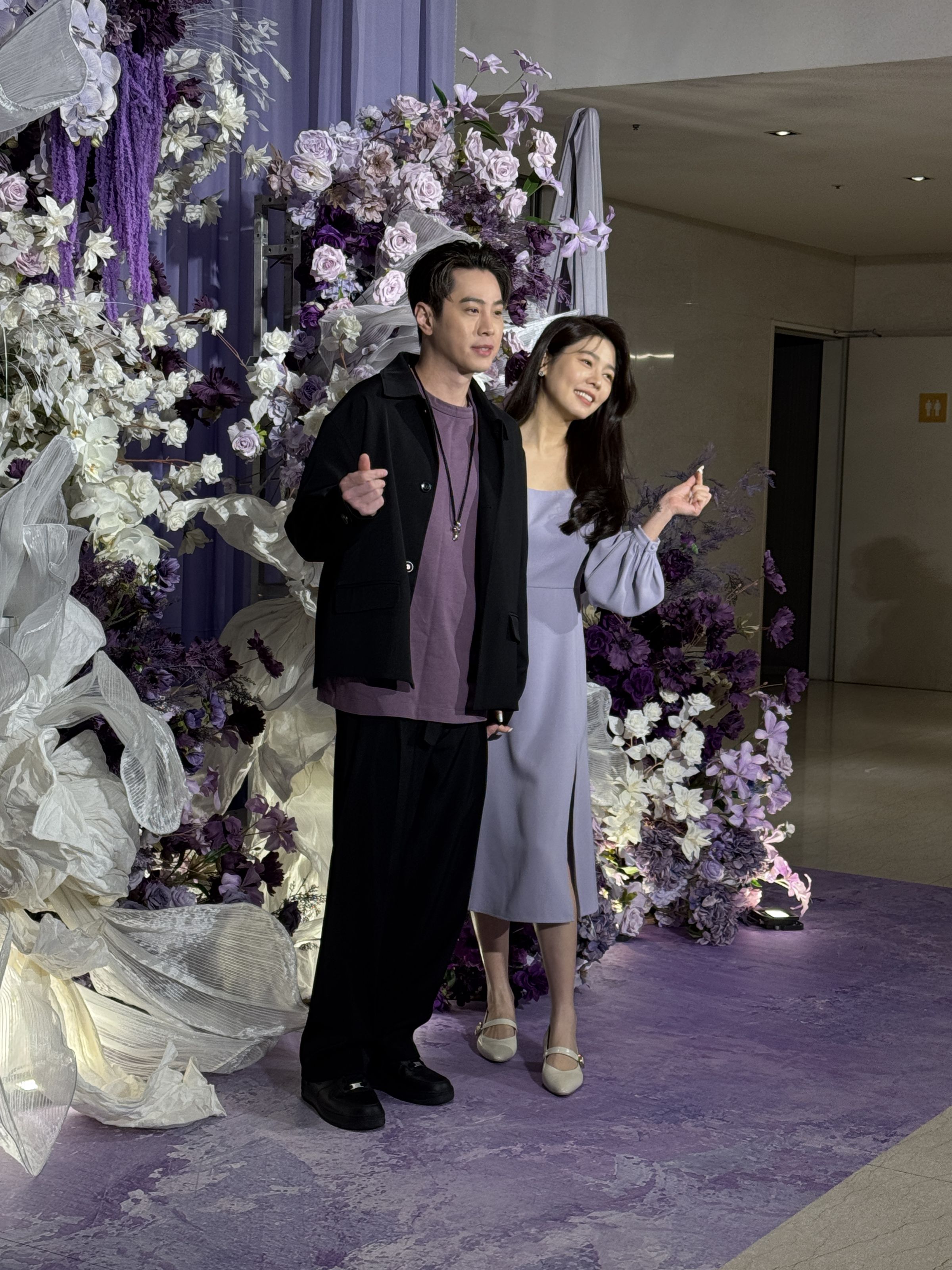白家綺和老公吳東諺聯袂參加賴慧如婚禮。