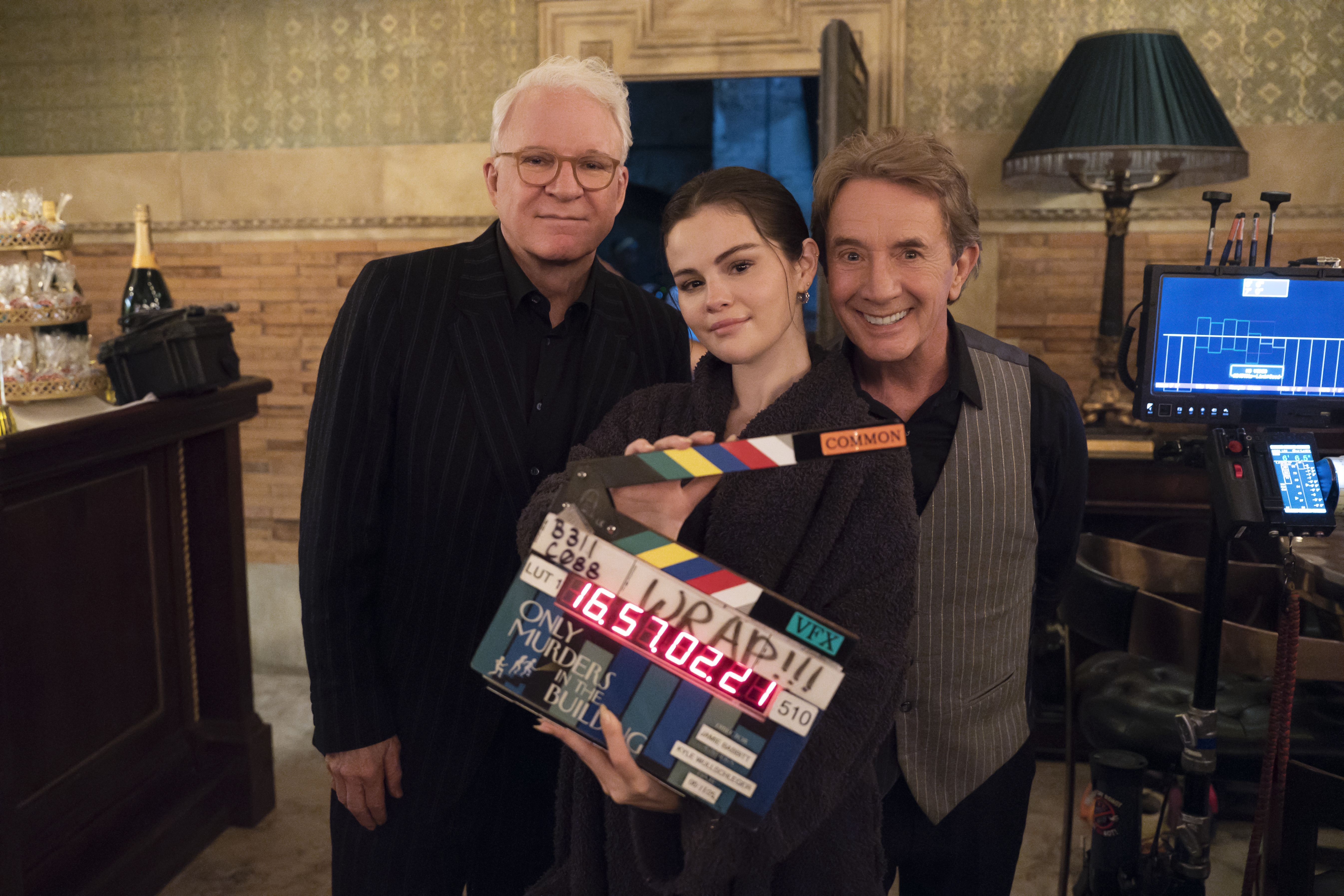 史提夫馬丁（左起）、席琳娜戈梅茲、馬丁蕭的《破案三人行》第5季落幕，第6季則前往倫敦辦案。（Disney+提供）