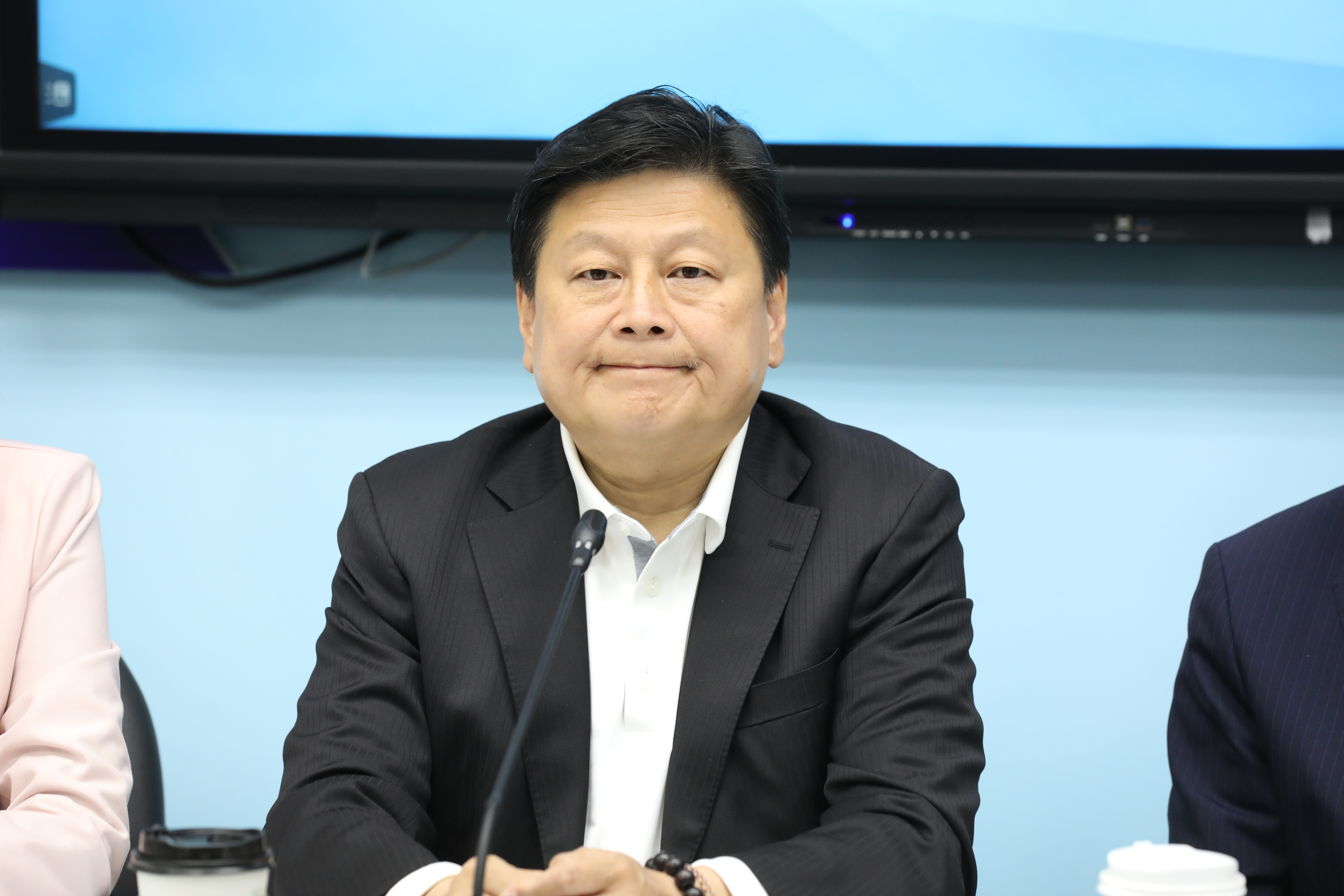 傅崐萁批綠營提普發5萬沒常識、很荒唐，胡仁順透露其實提案內容是從傅的臉書文改寫的。（本刊資料照）