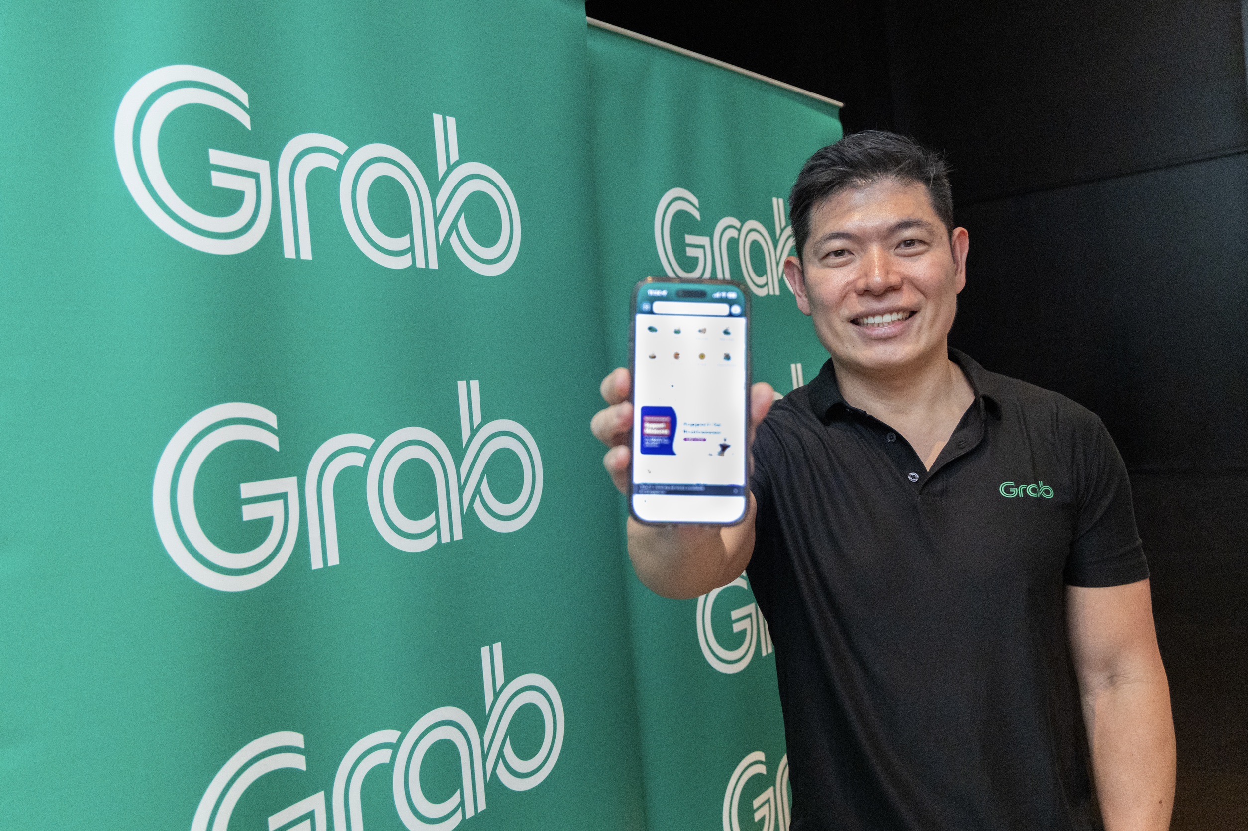 Grab共同創辦人暨執行長陳炳耀上週來到台灣,於今(12)早接受媒體訪問。