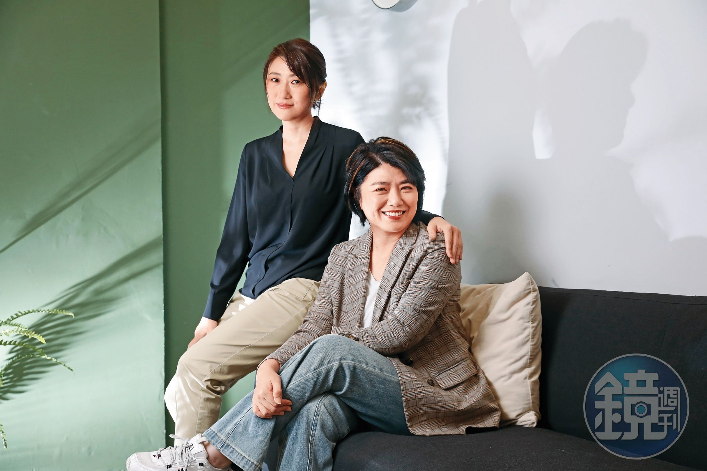 編導嚴藝文（右）攜手監製暨製作人丁長鈺（左）打造《影后》，並首次獨立執導。